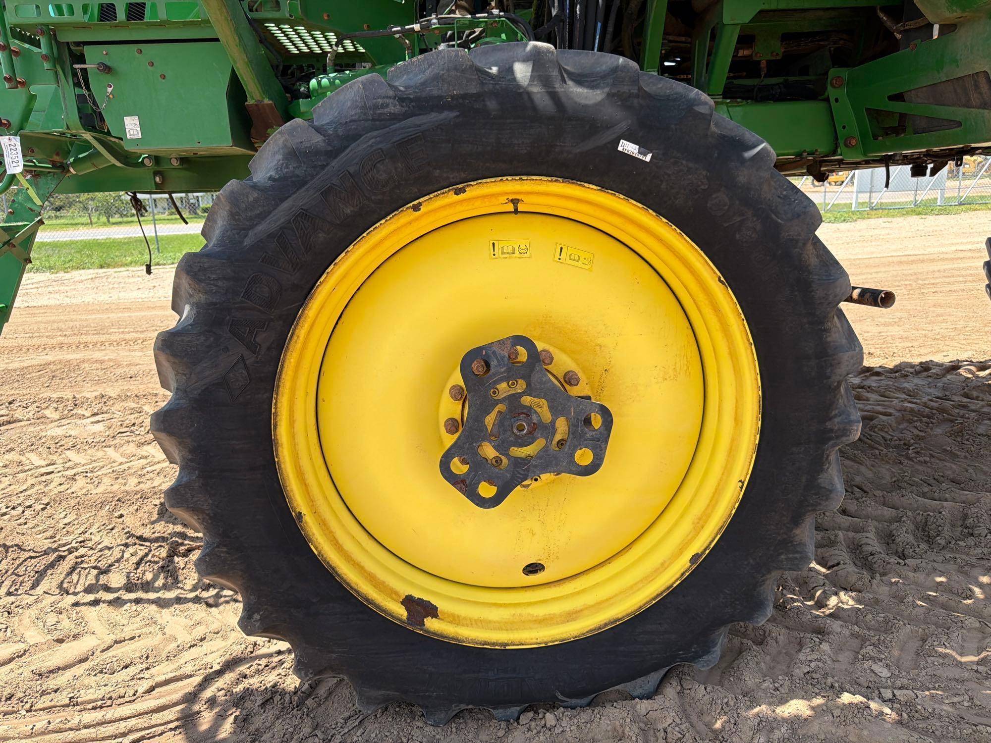 John Deere R4030