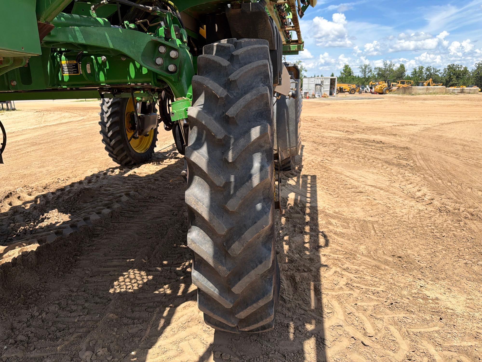 John Deere R4030