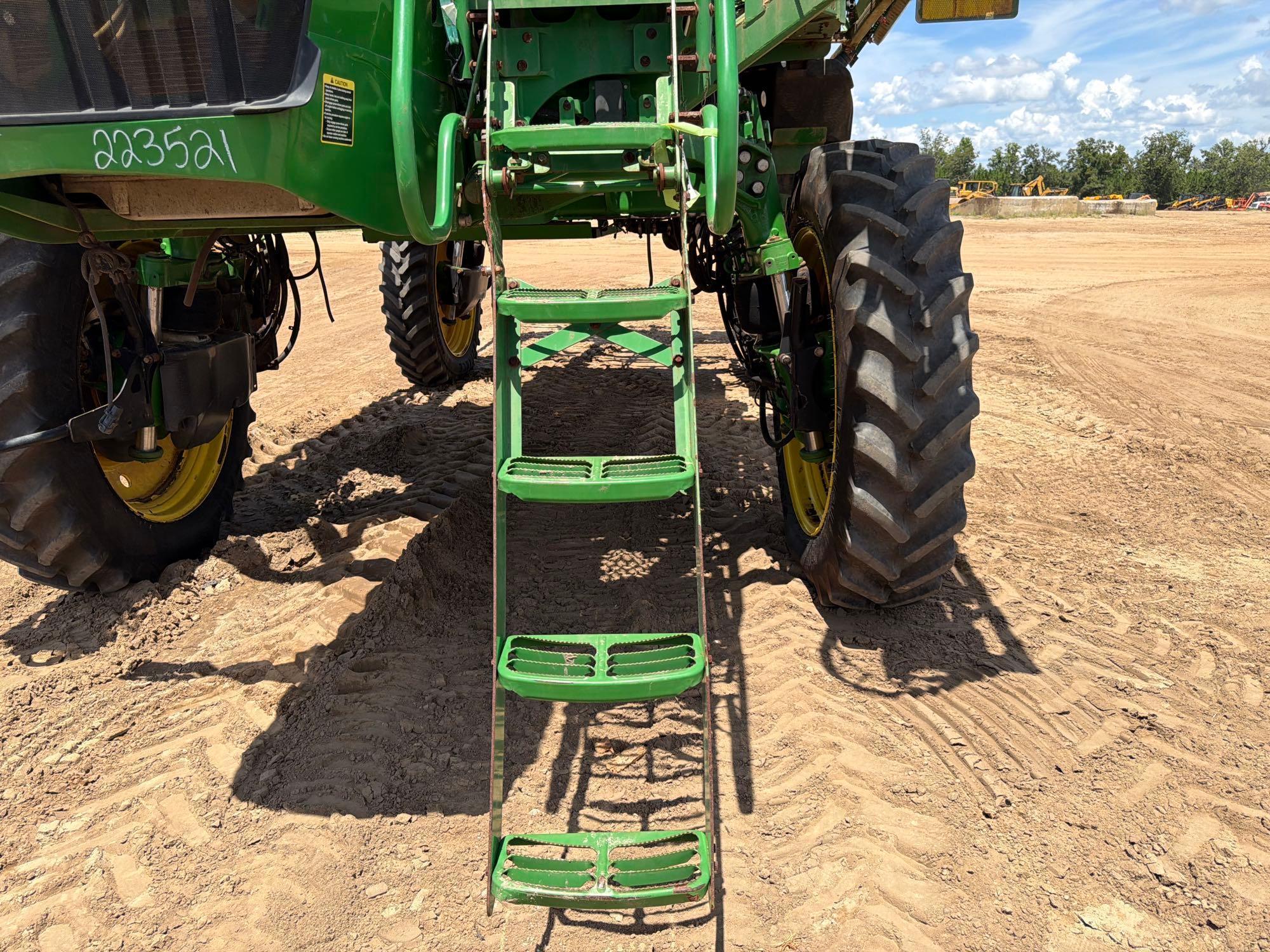 John Deere R4030