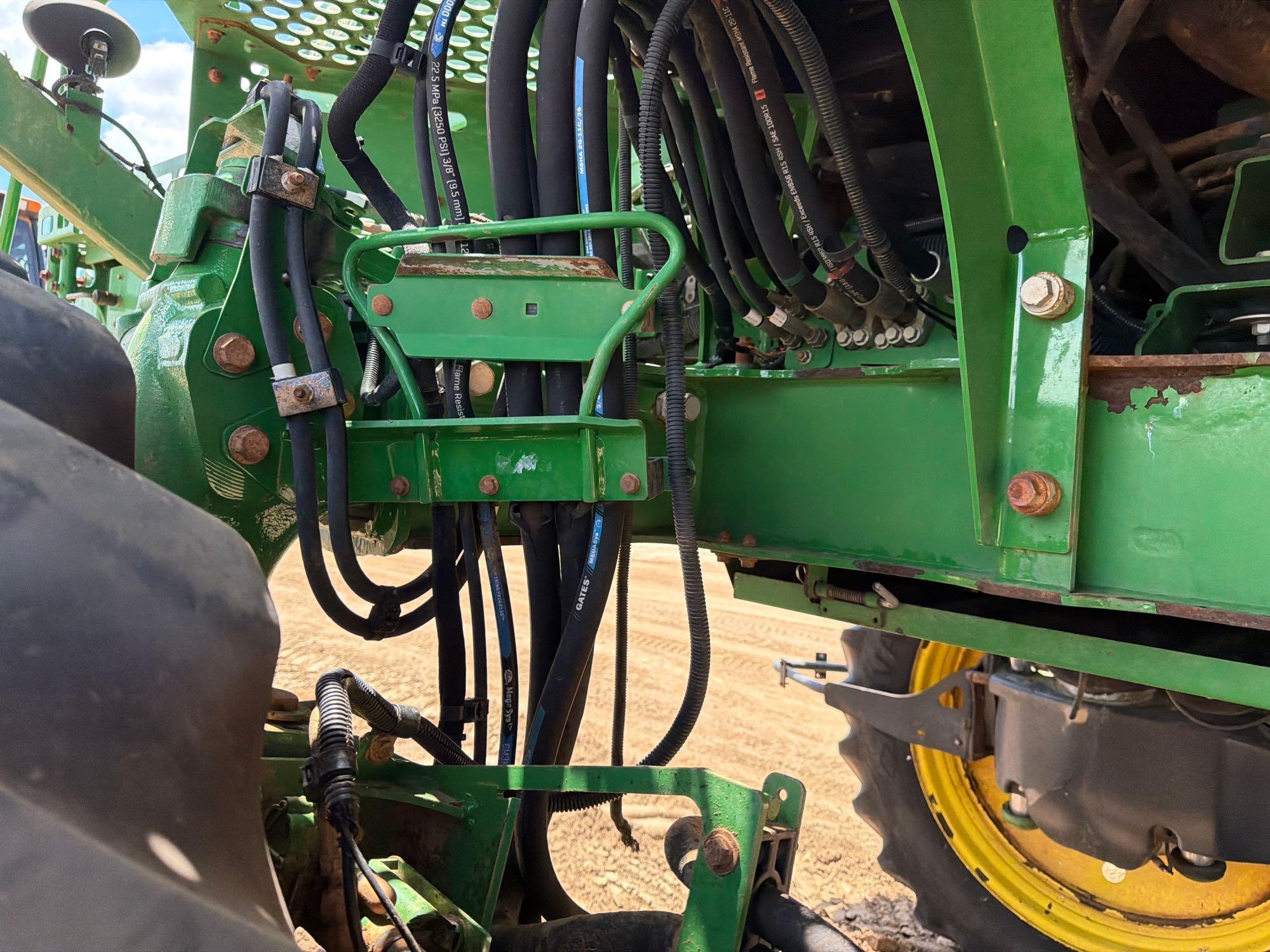 John Deere R4030