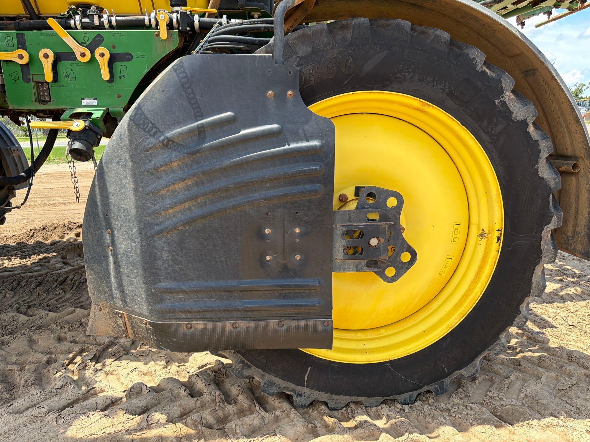 John Deere R4030