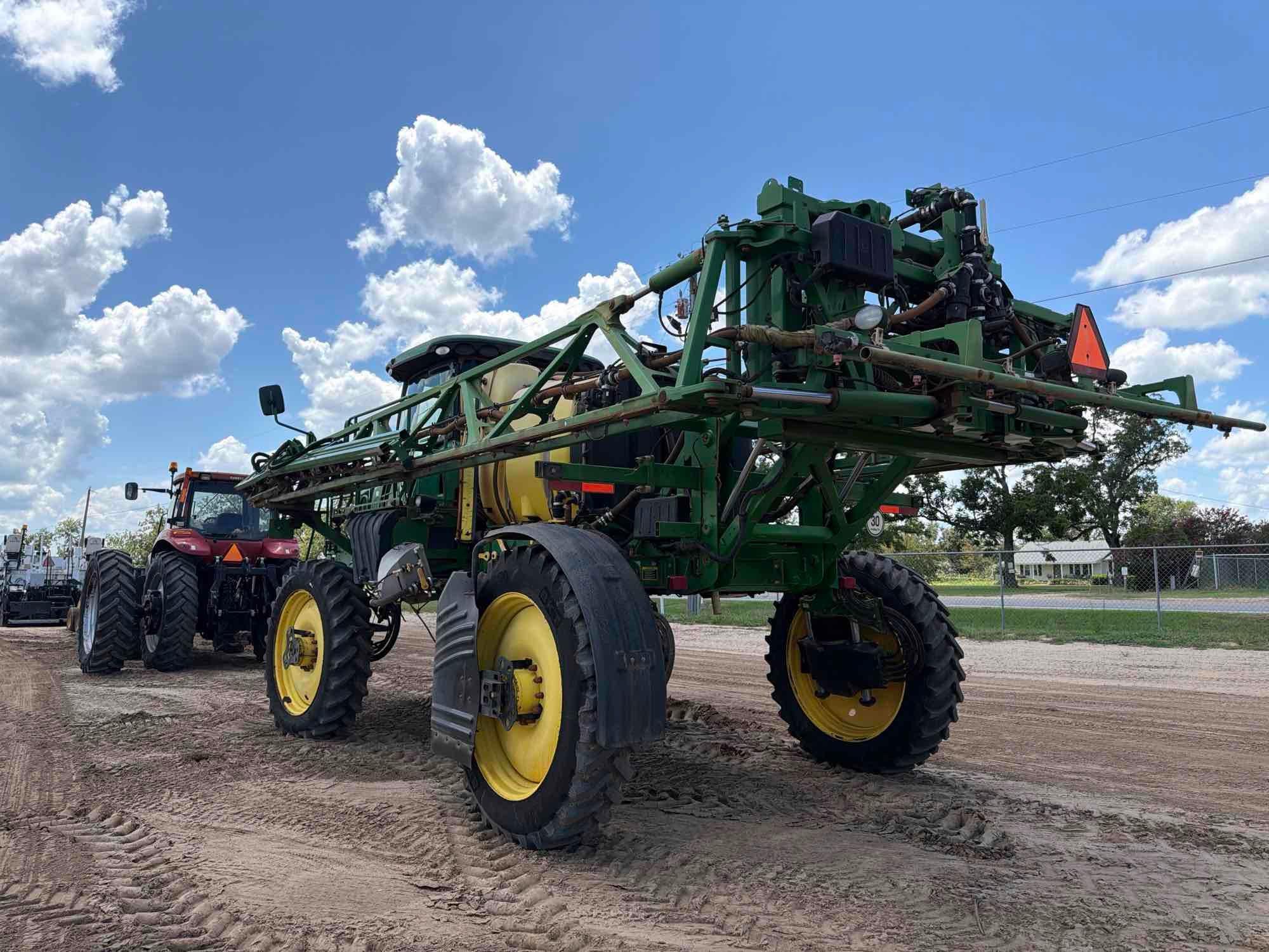John Deere R4030