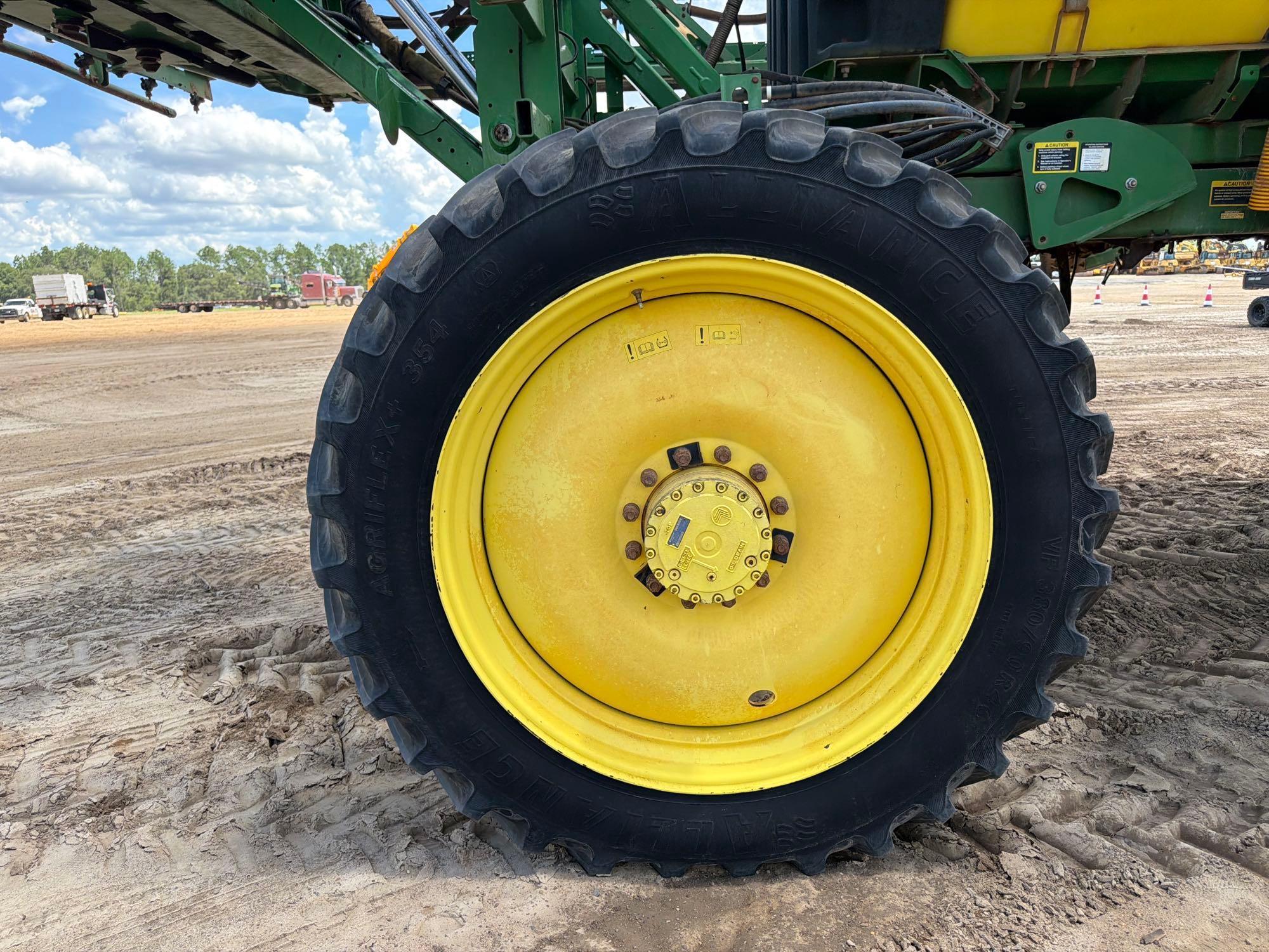 John Deere R4030