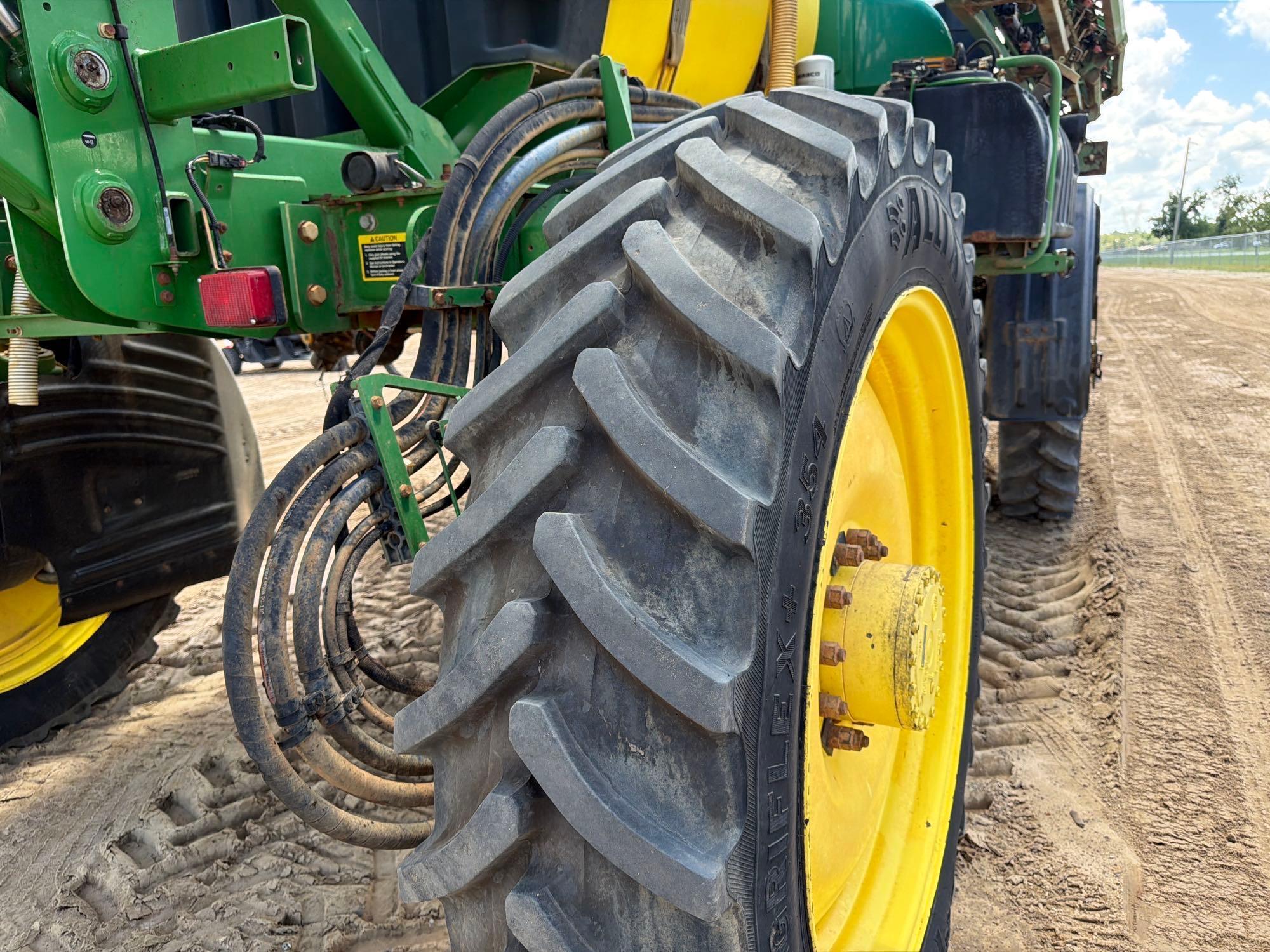 John Deere R4030