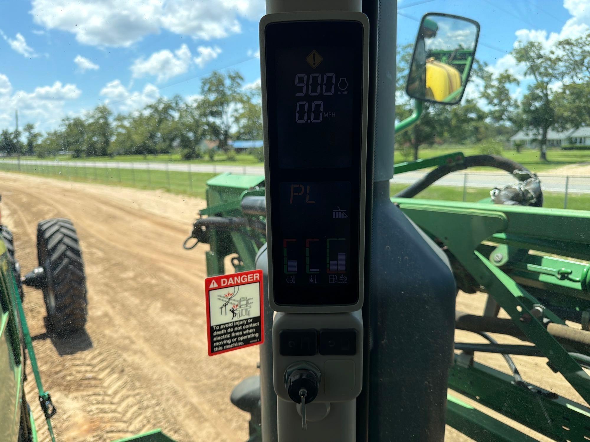 John Deere R4030