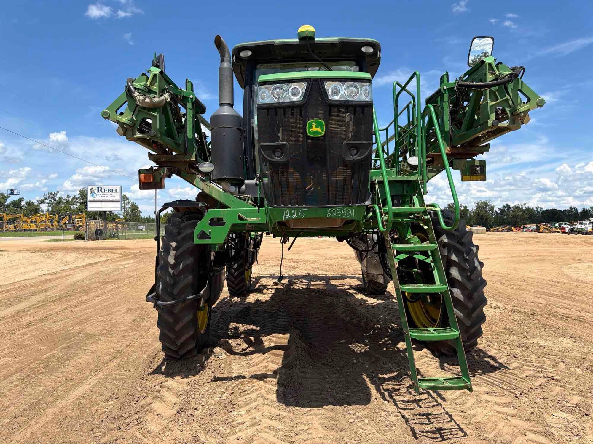 John Deere R4030