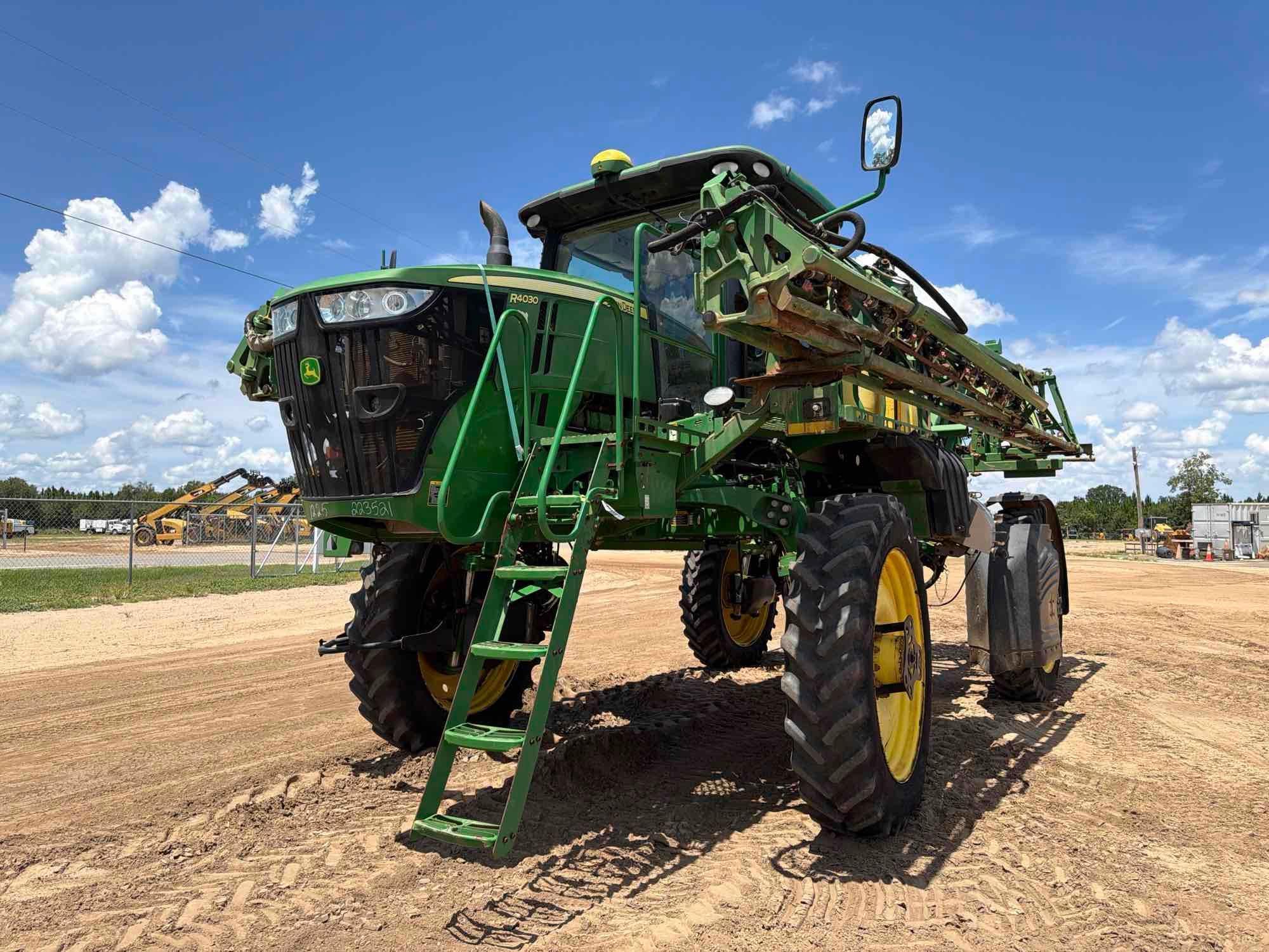 John Deere R4030