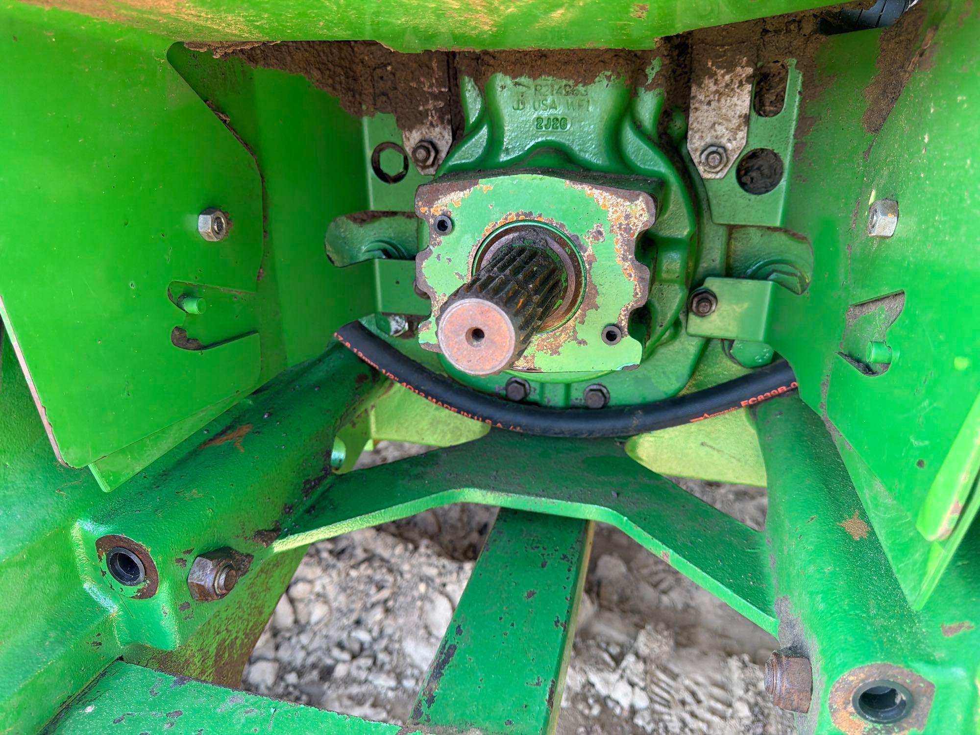 John Deere 8260R