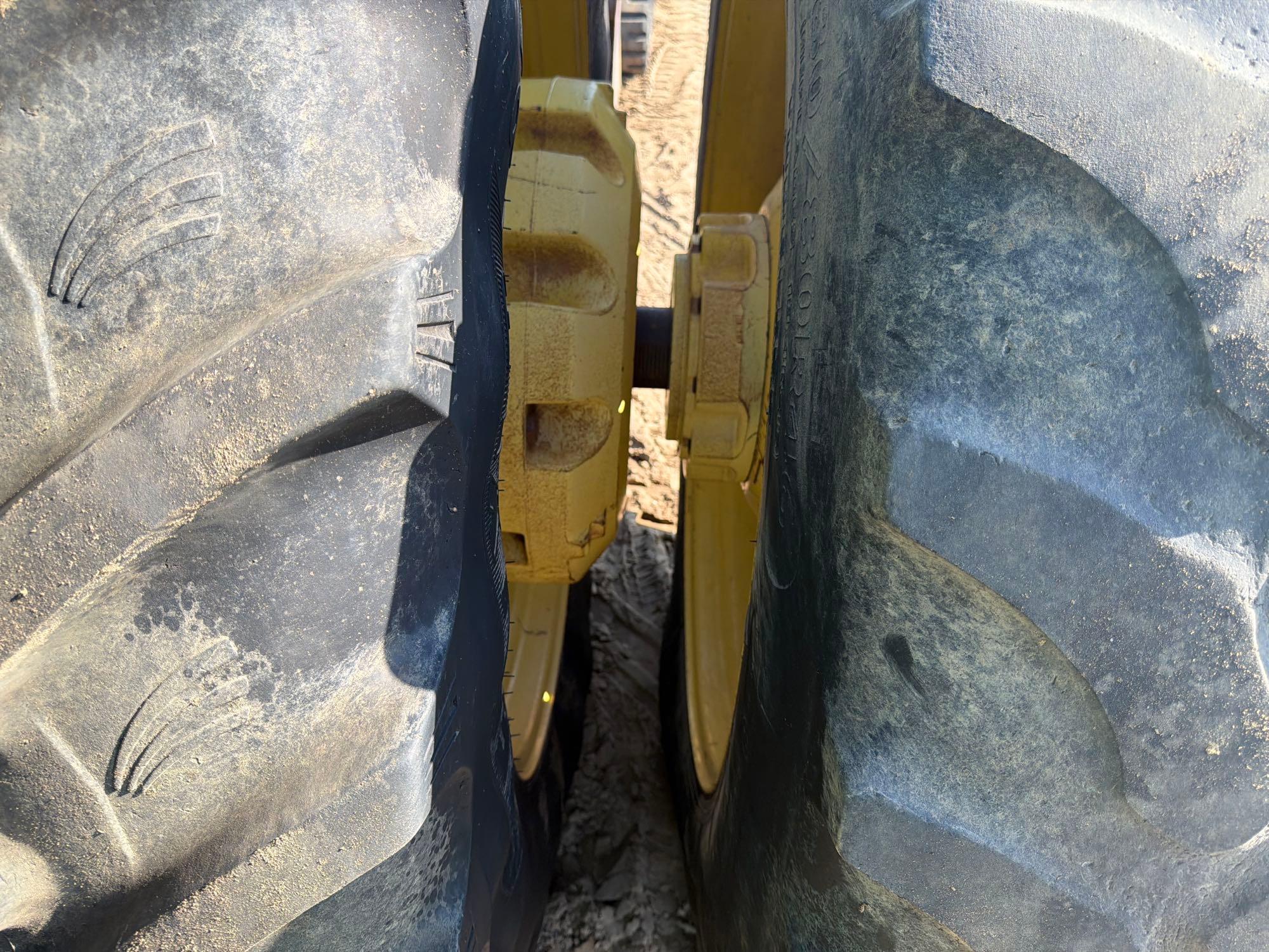 John Deere 8260R