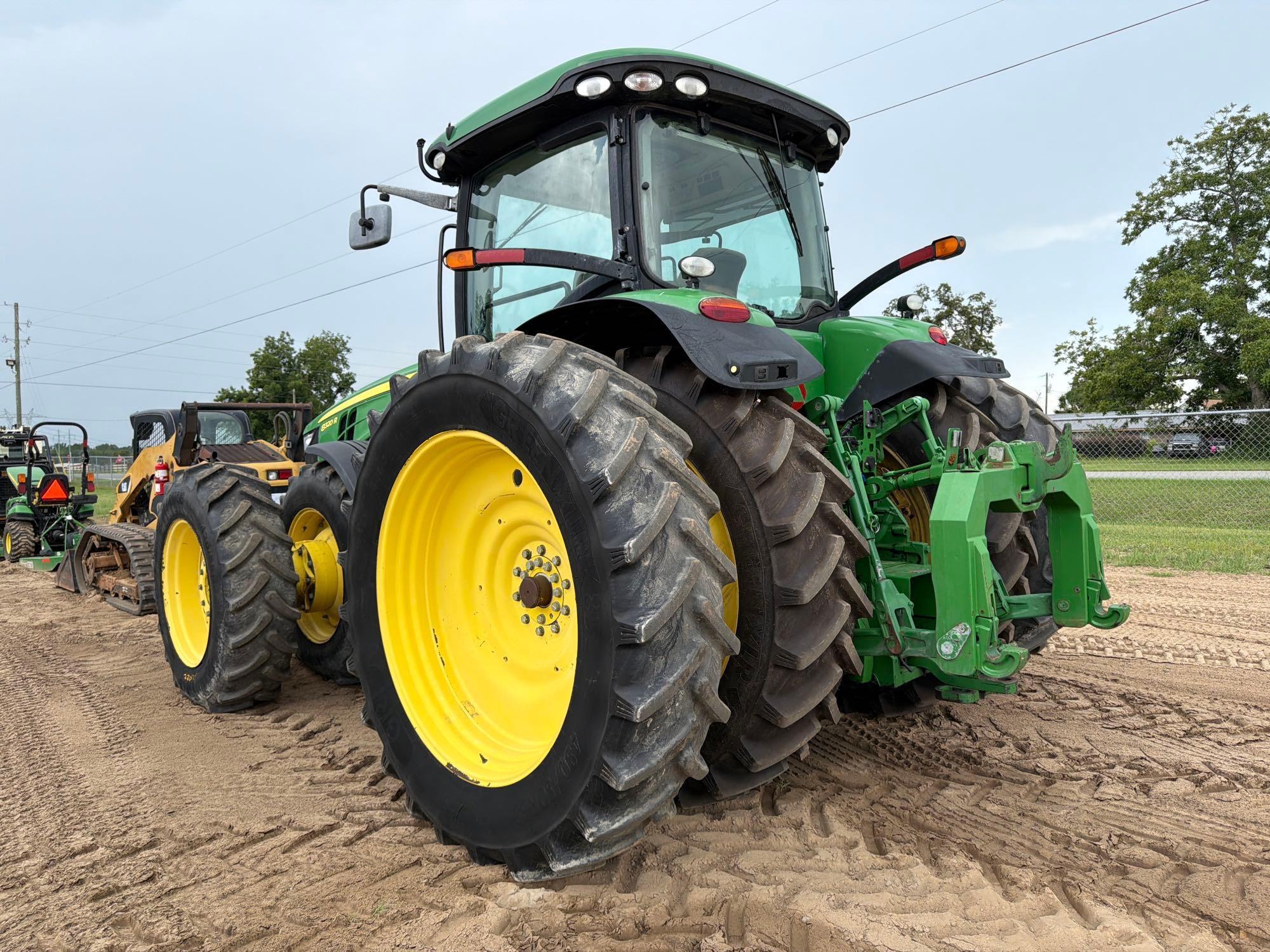 John Deere 8320R