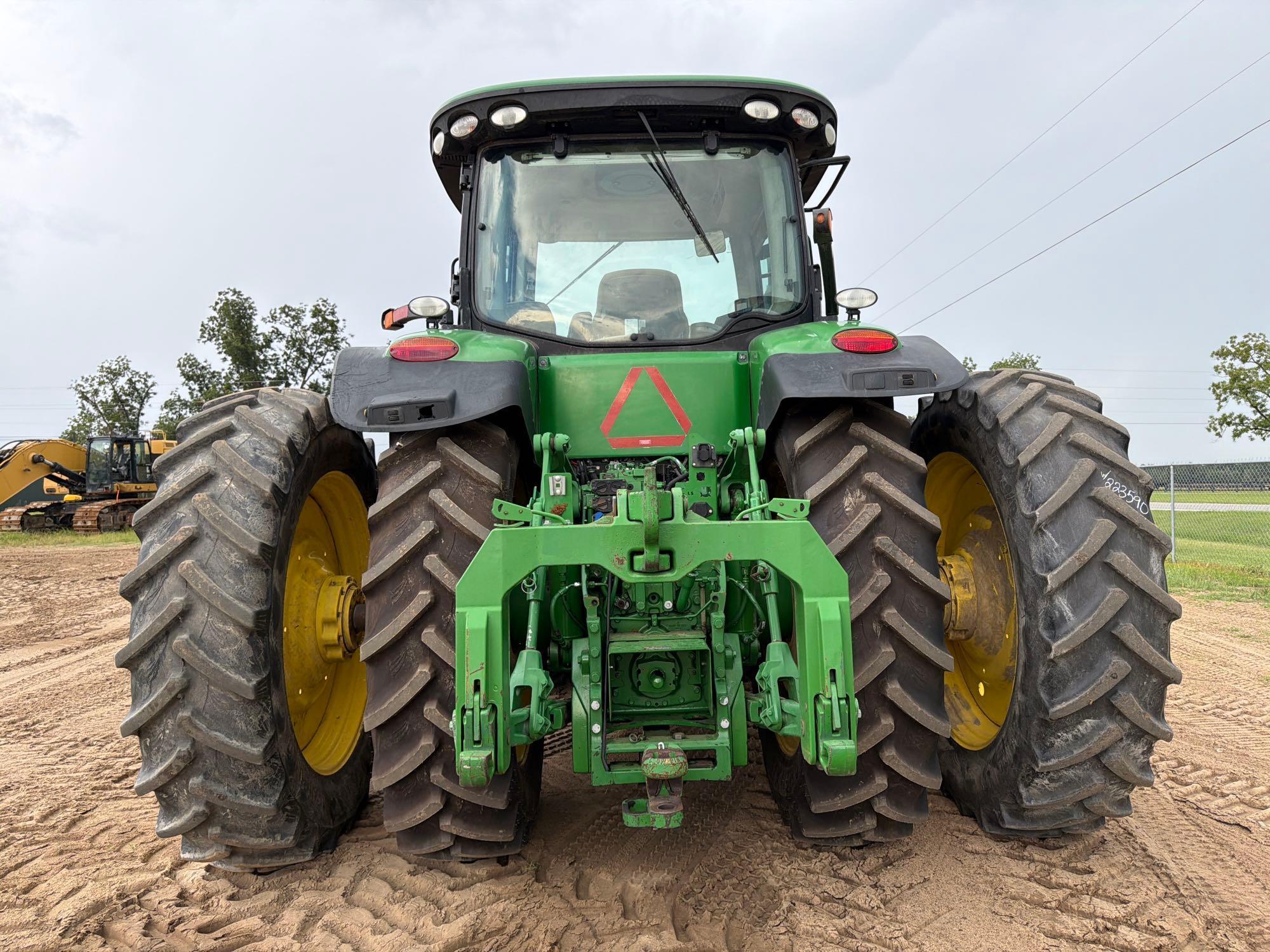 John Deere 8320R