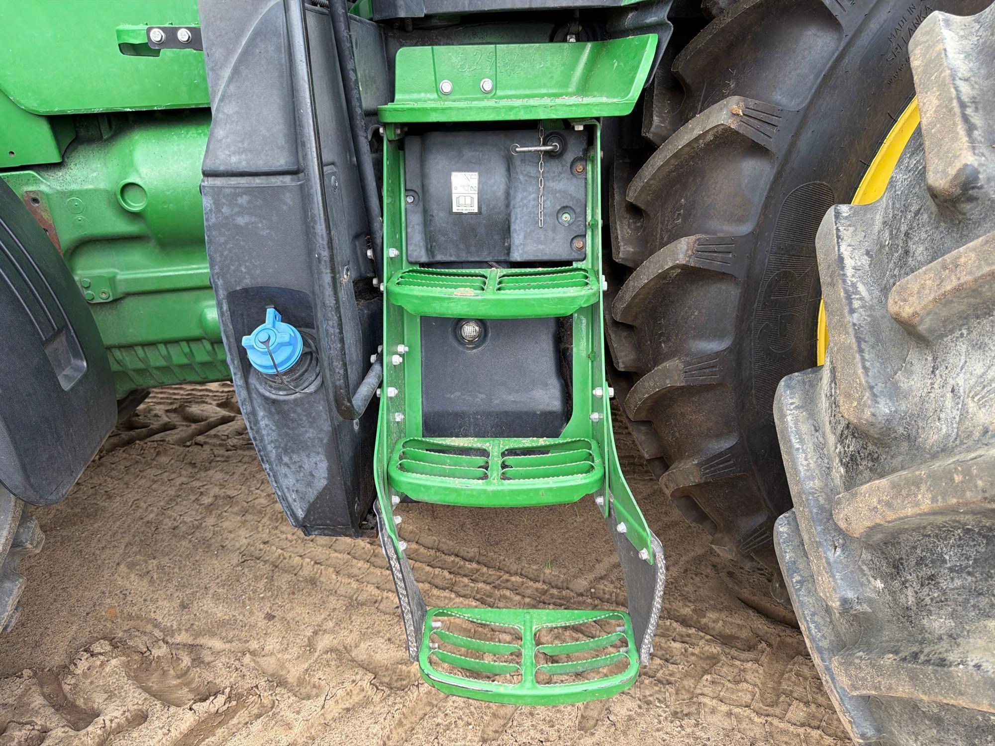 John Deere 8320R