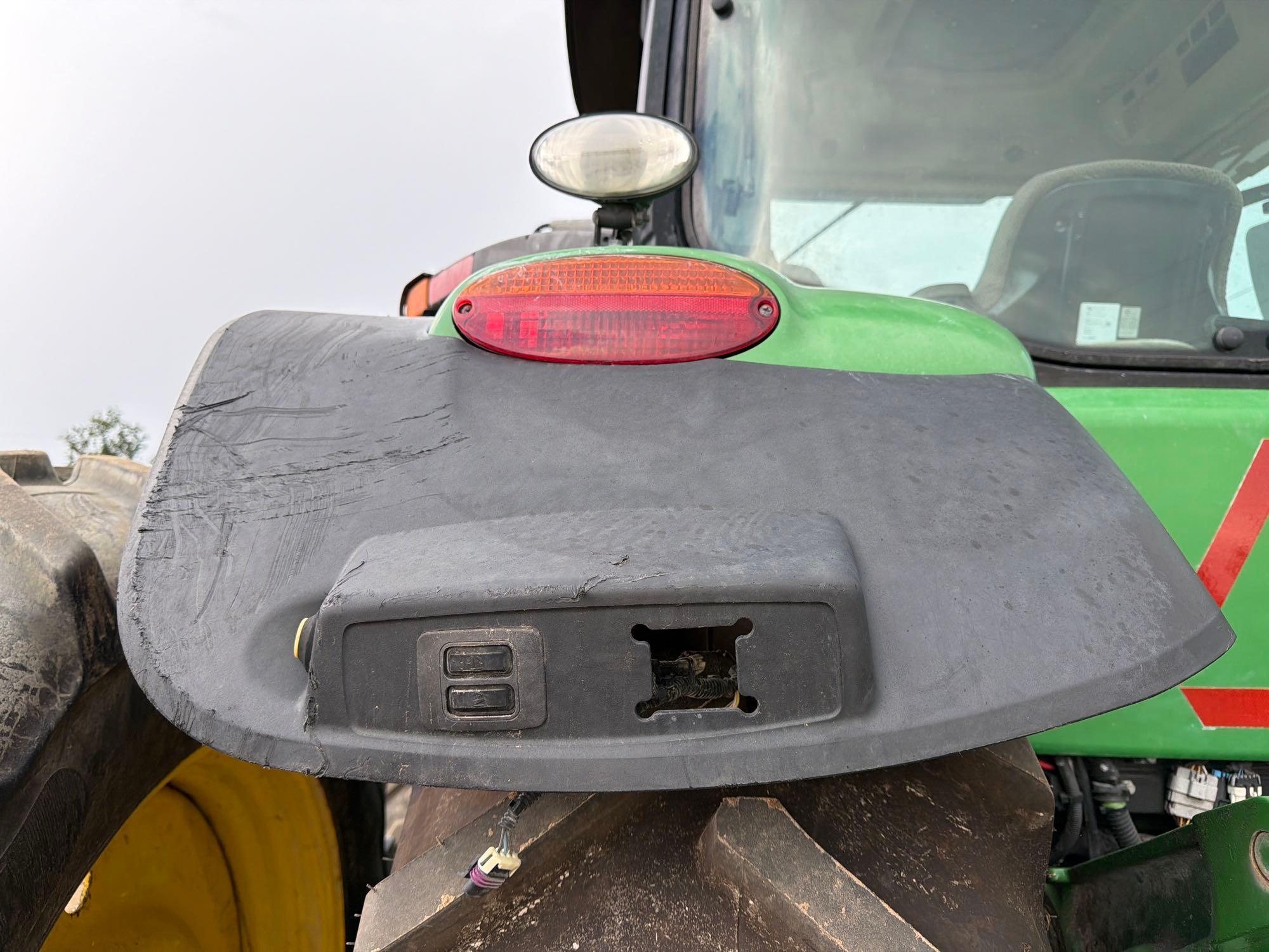 John Deere 8320R