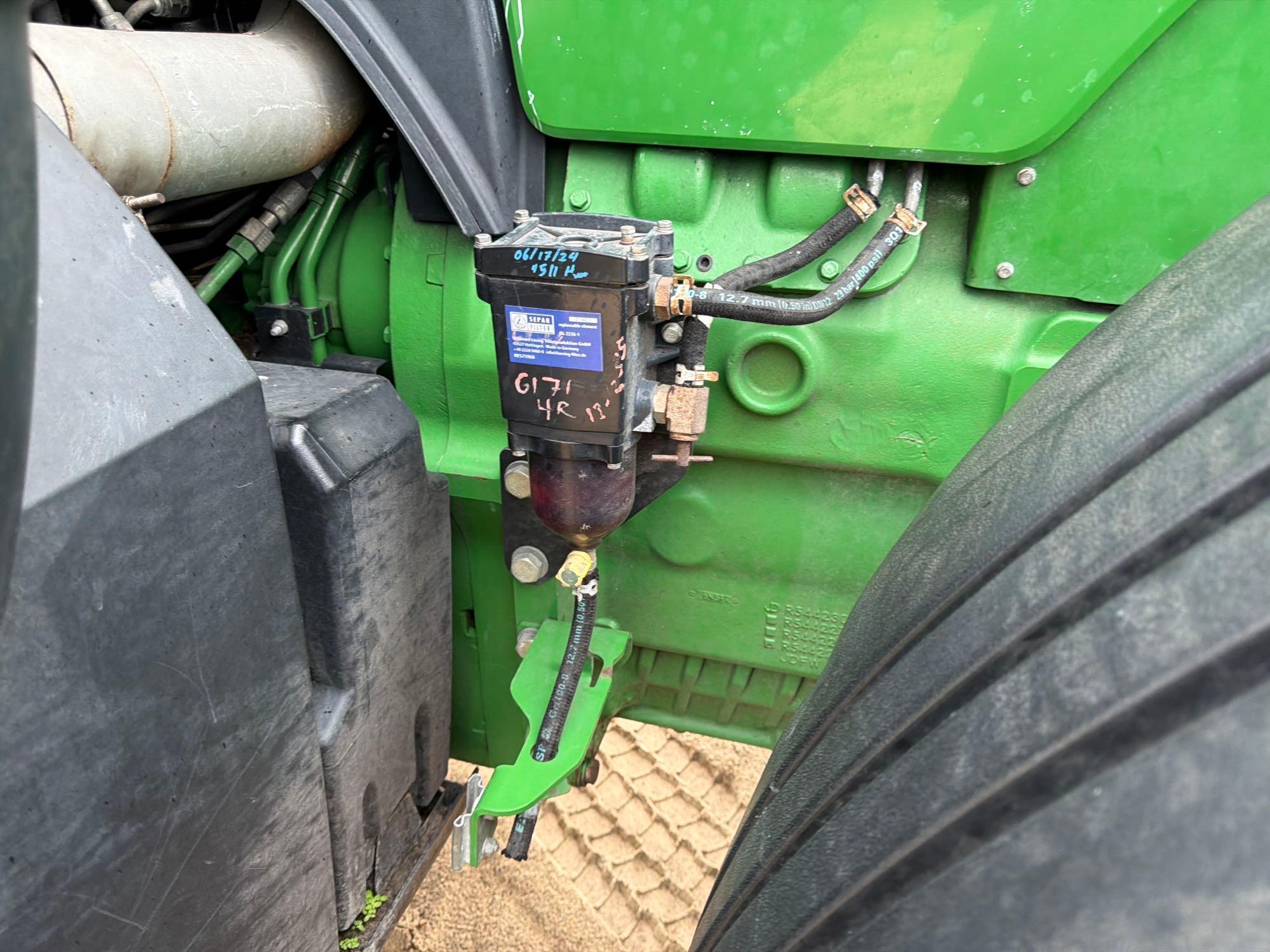 John Deere 8320R