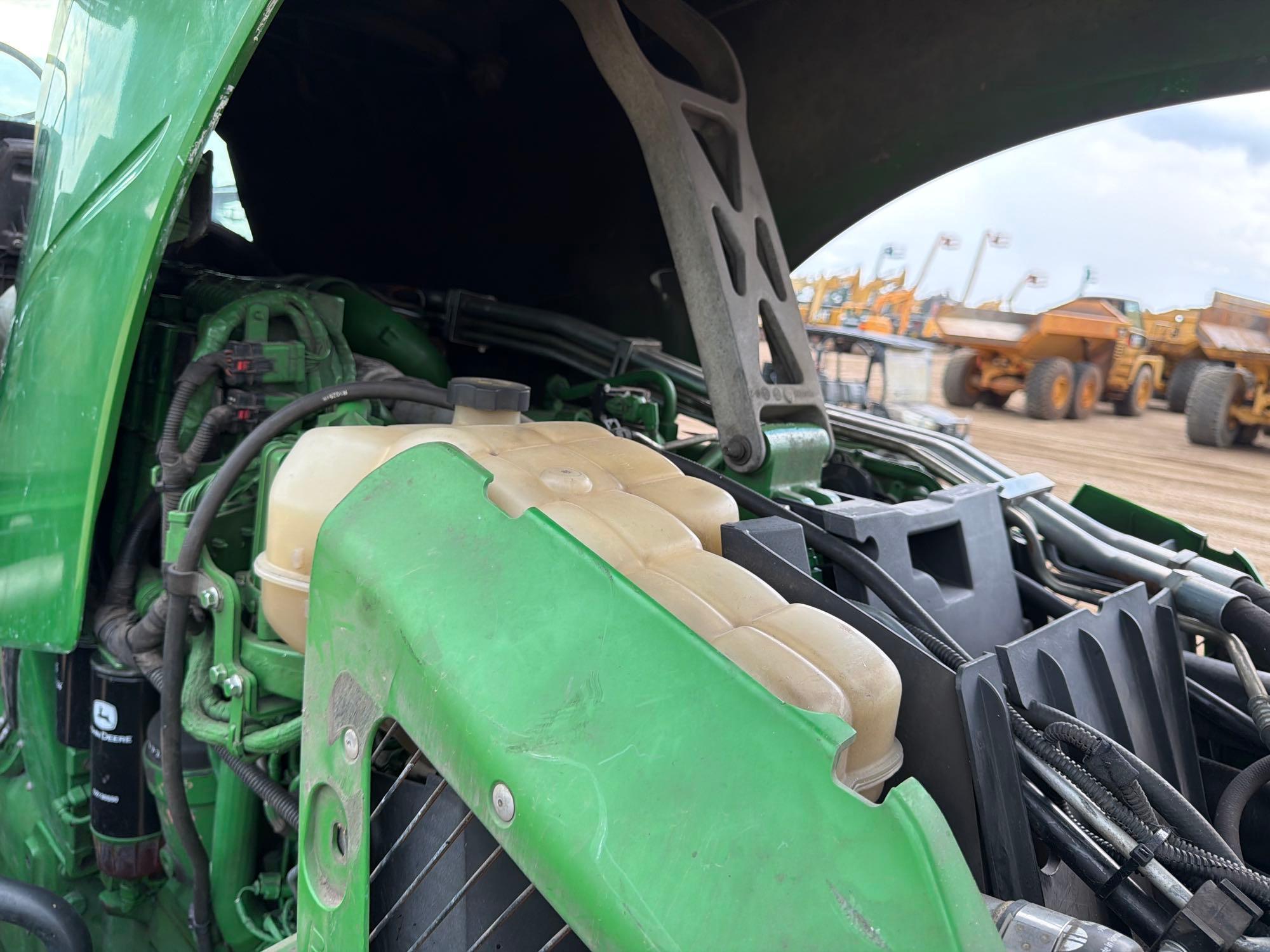 John Deere 8320R