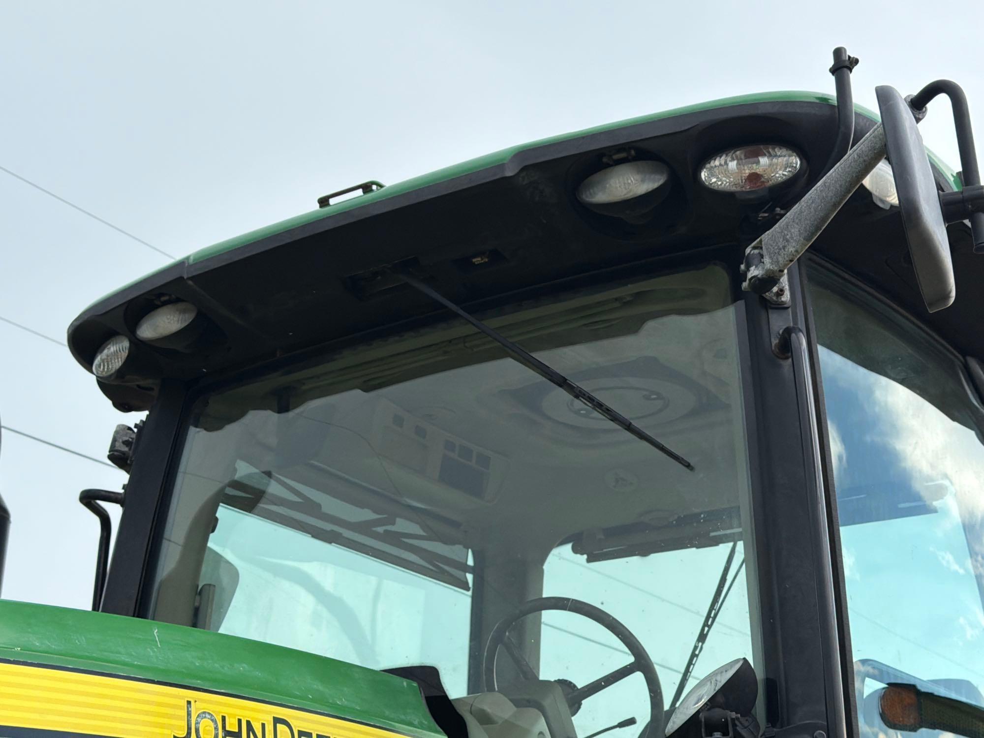 John Deere 8320R