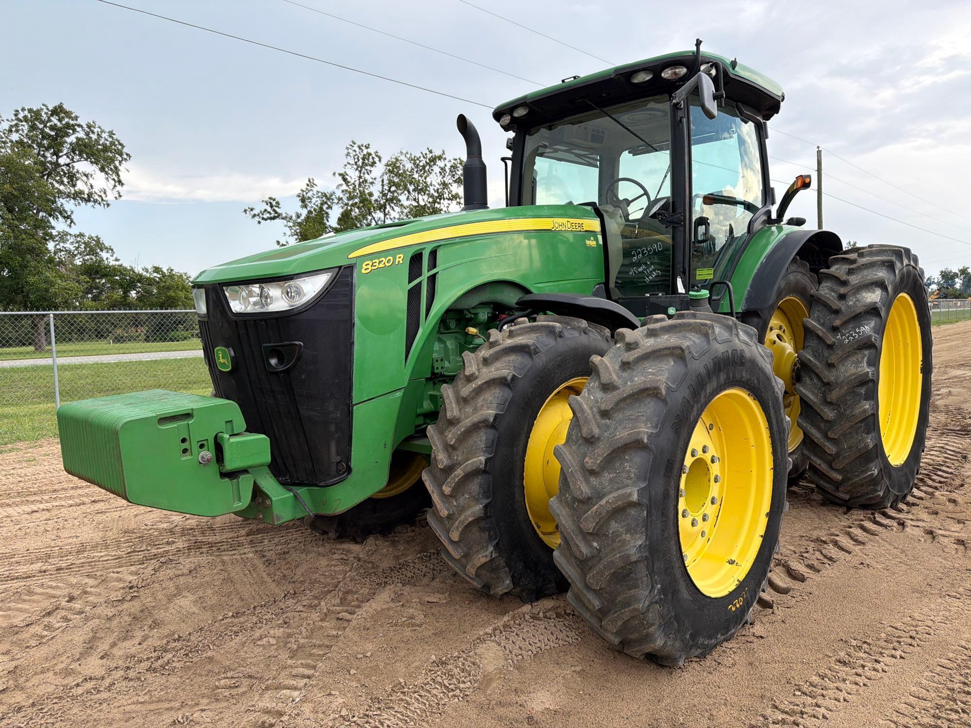 John Deere 8320R