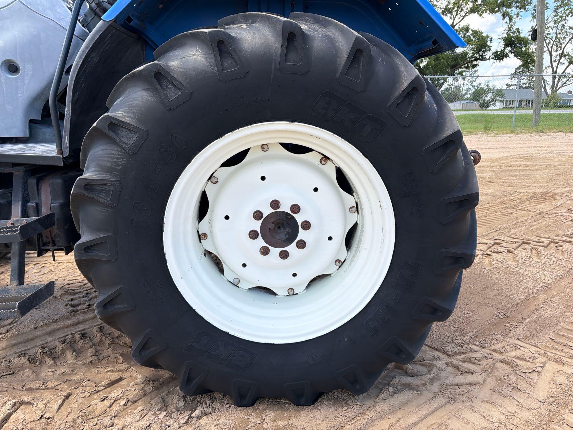 New Holland TL90A