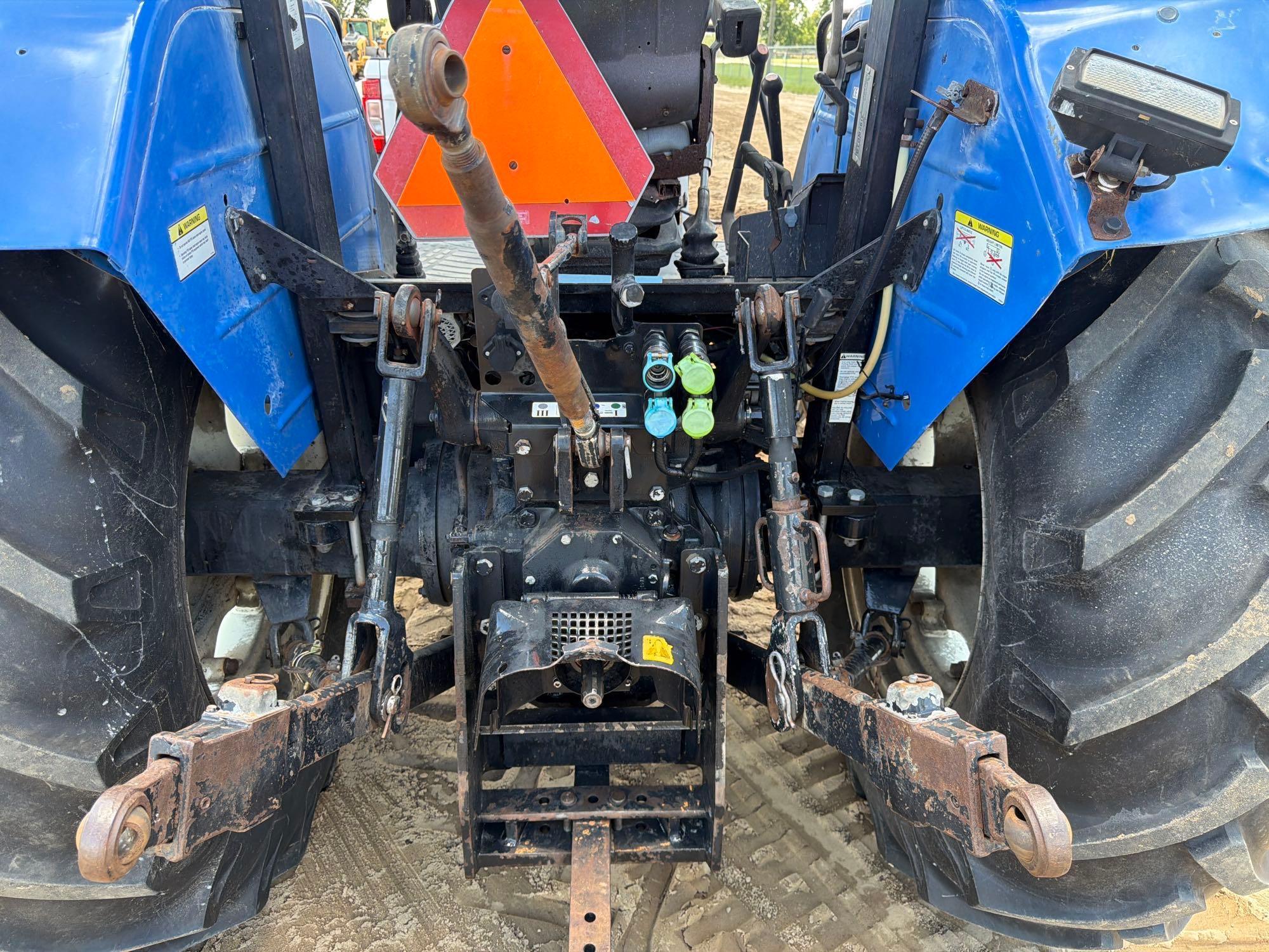 New Holland TL90A