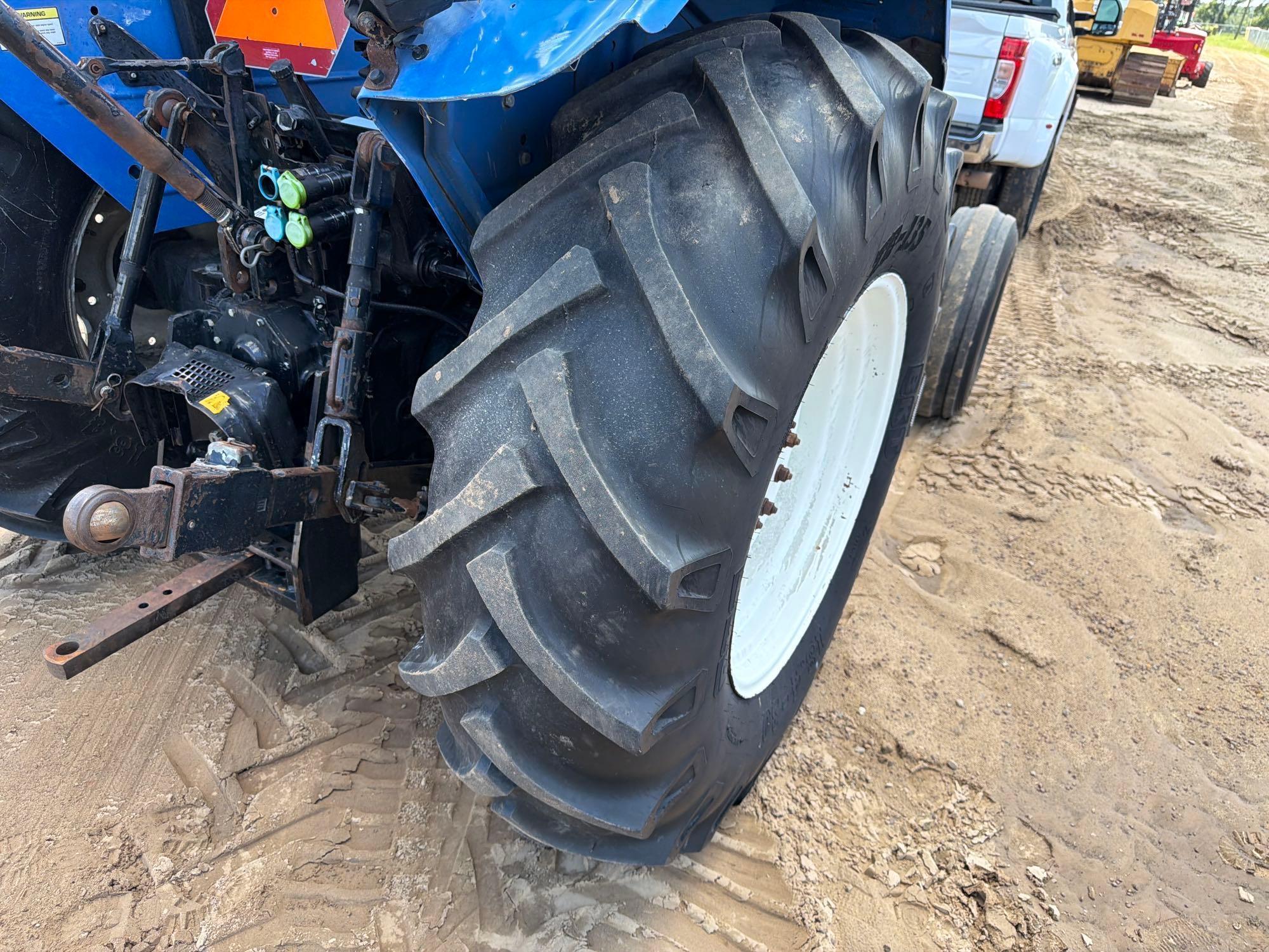 New Holland TL90A