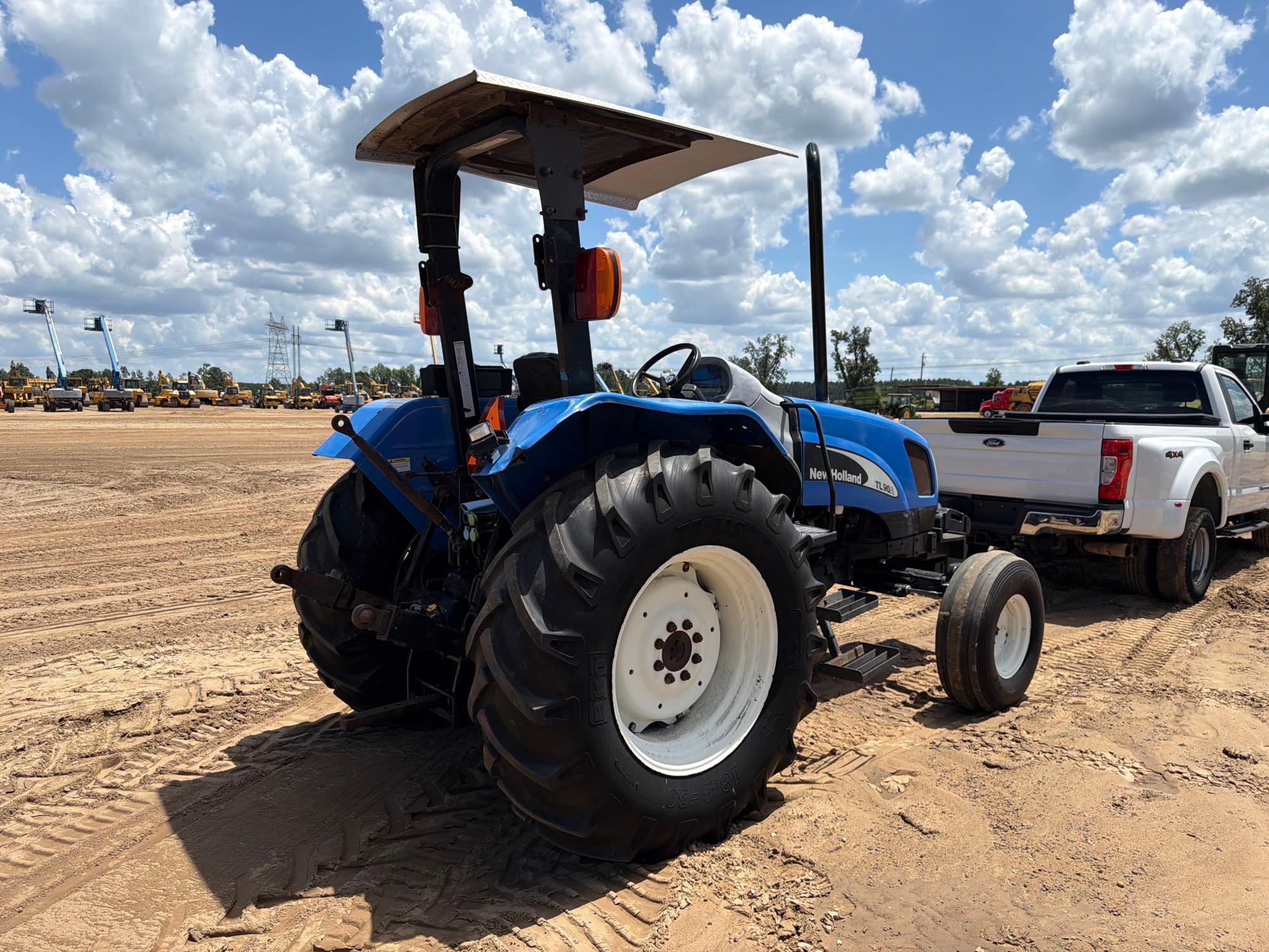 New Holland TL90A