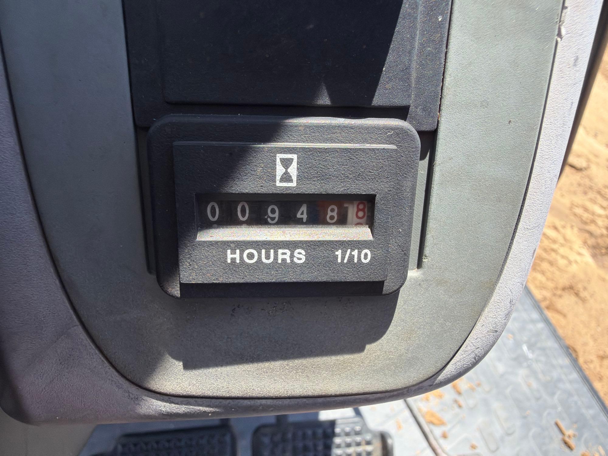 New Holland TL90A