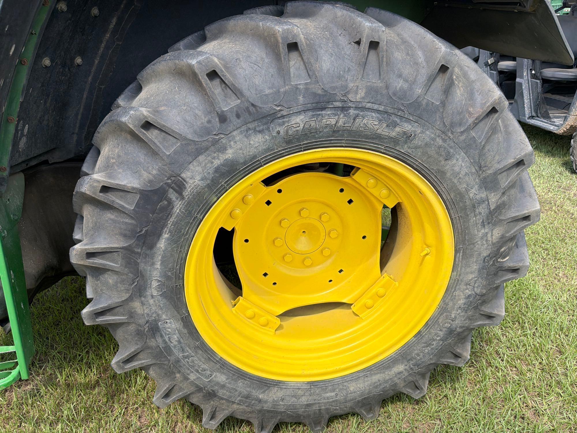 John Deere 6210