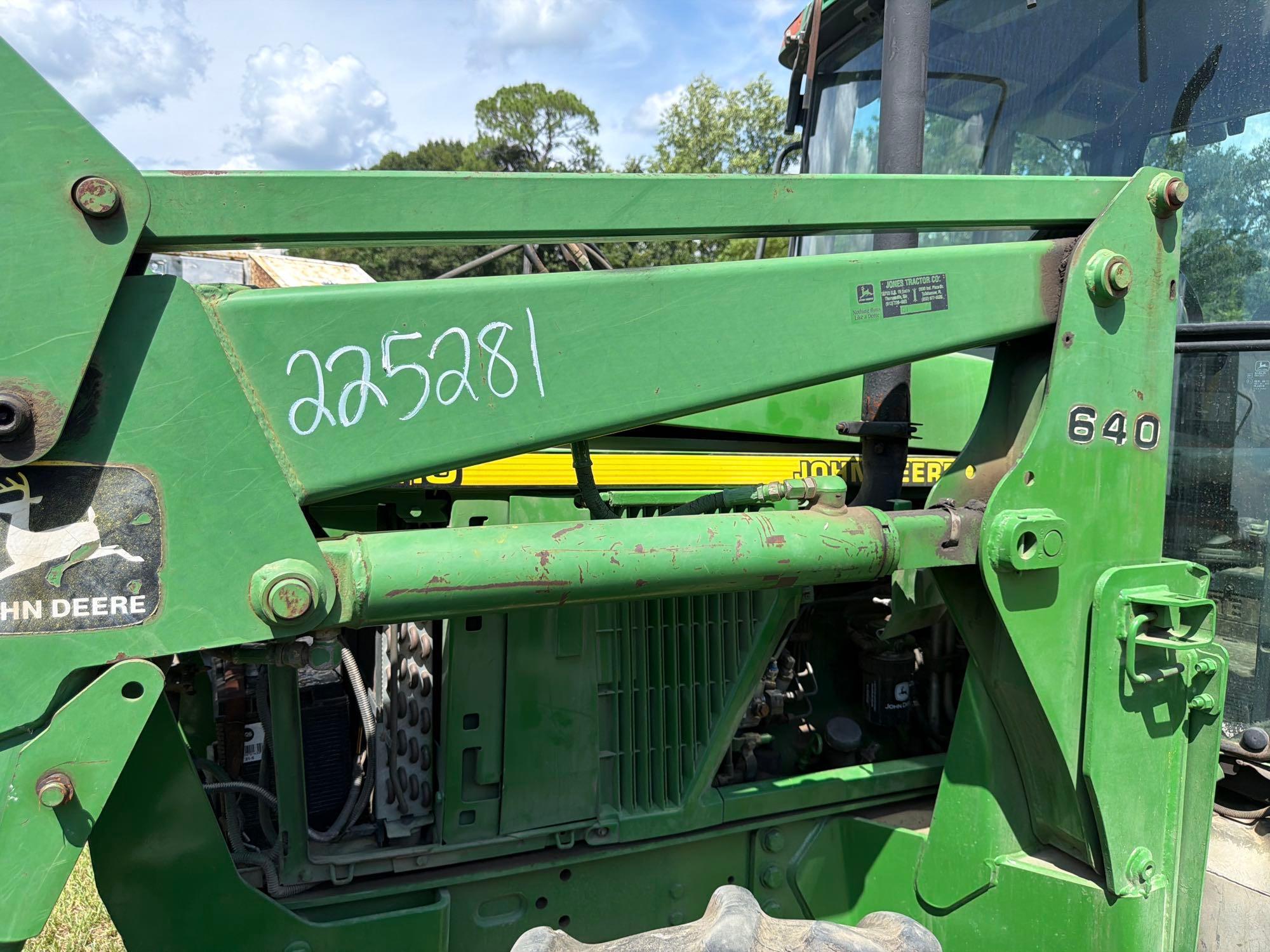 John Deere 6210