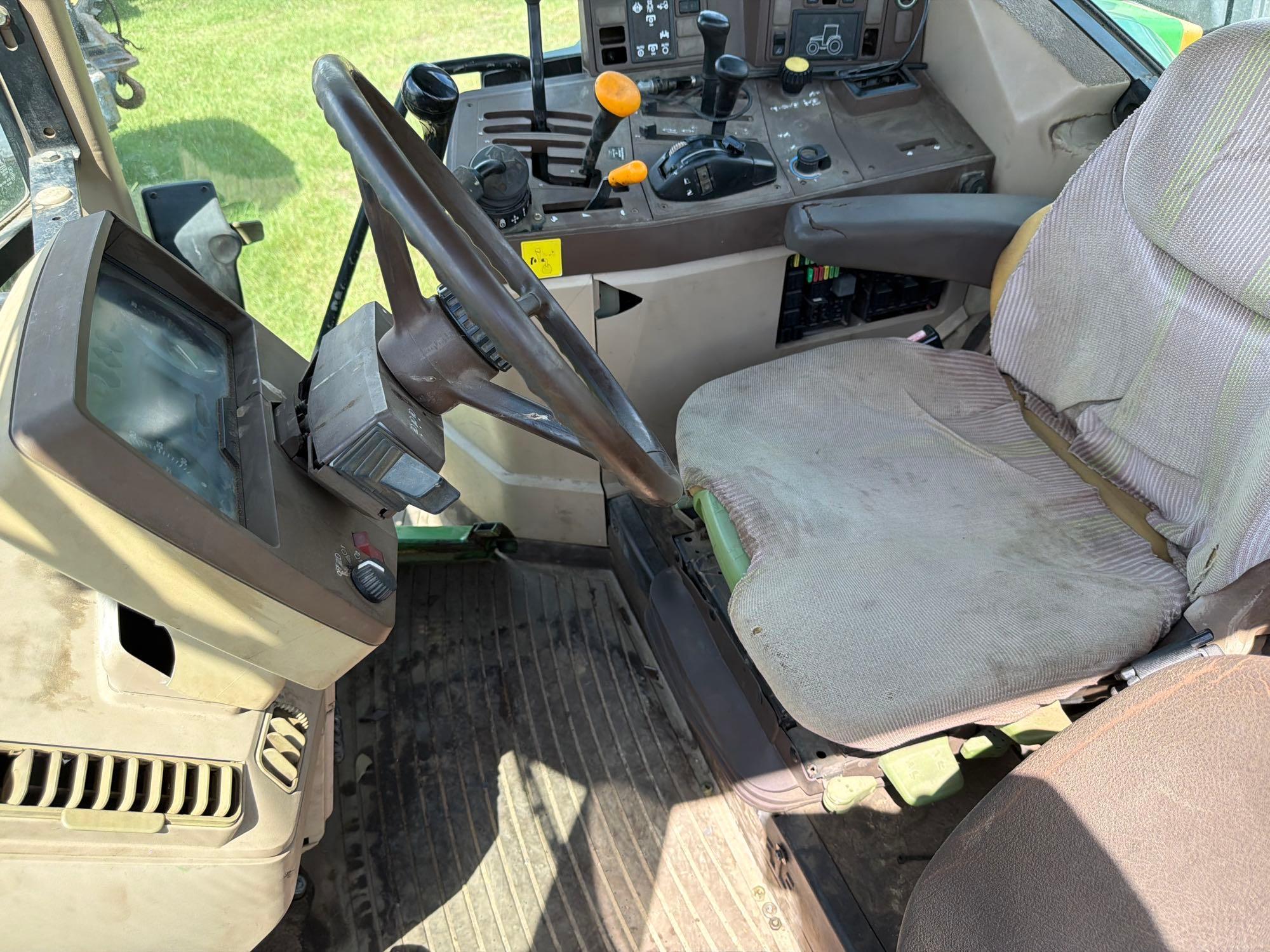 John Deere 6210