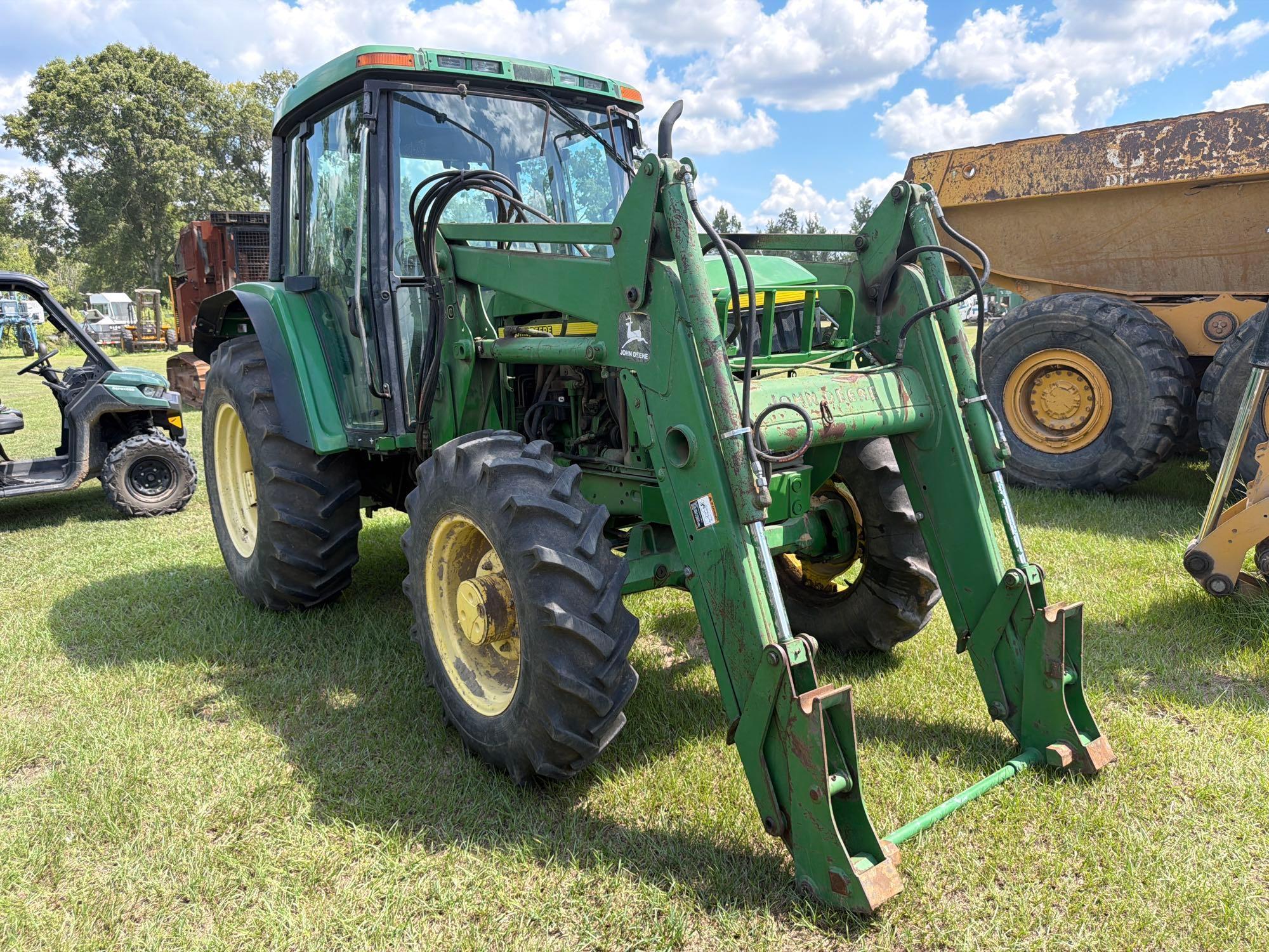 John Deere 6210