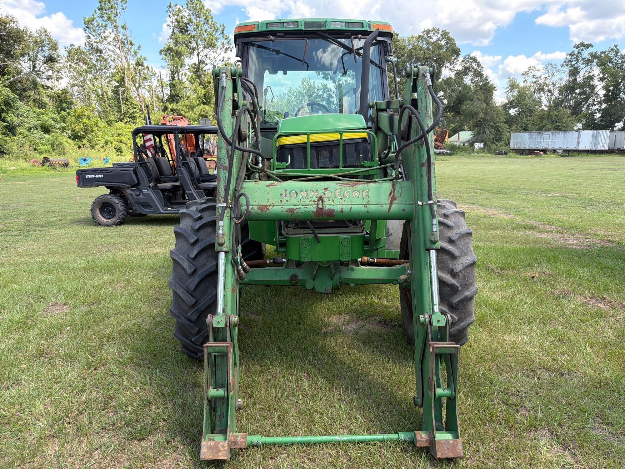 John Deere 6210