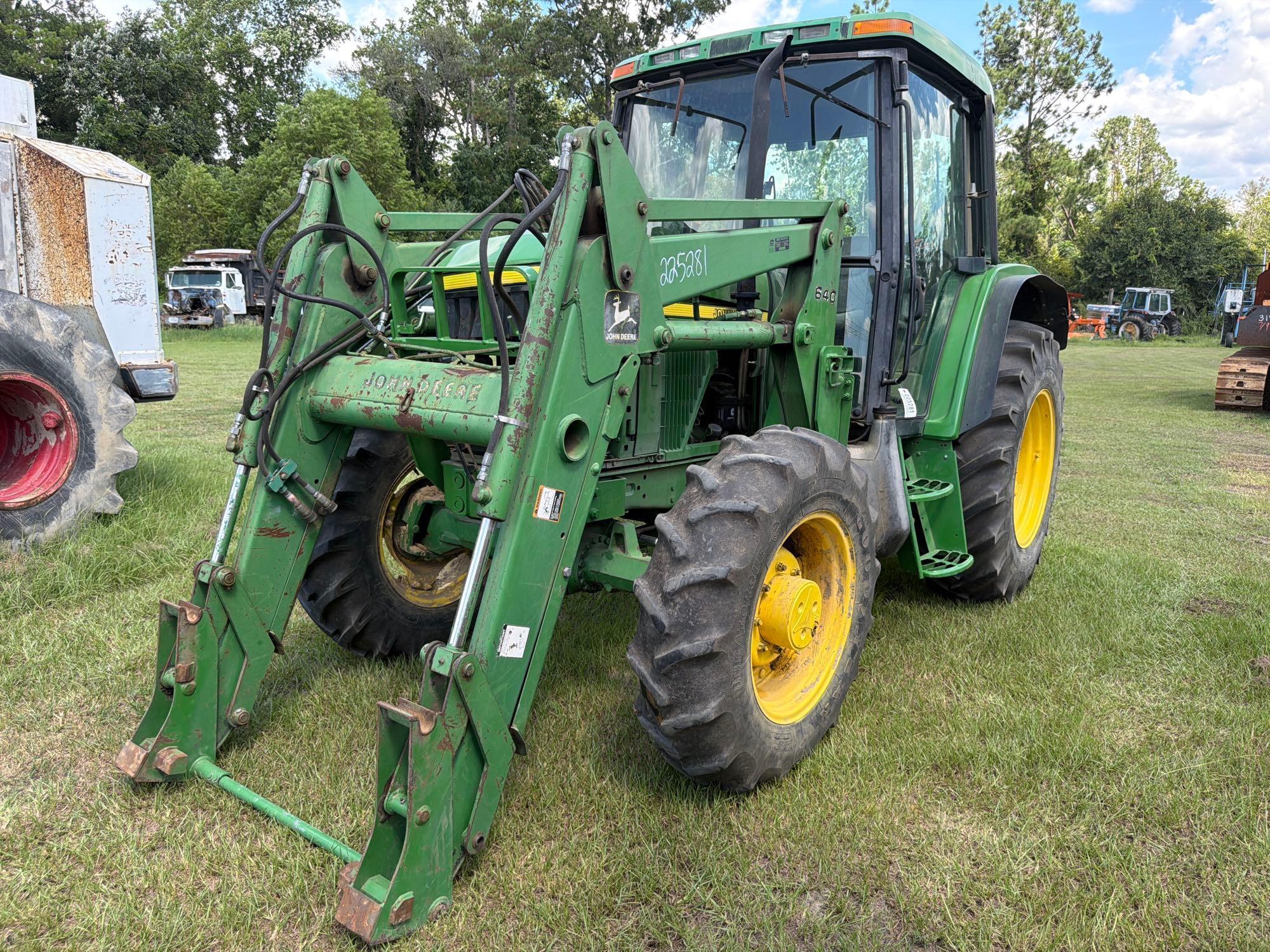 John Deere 6210