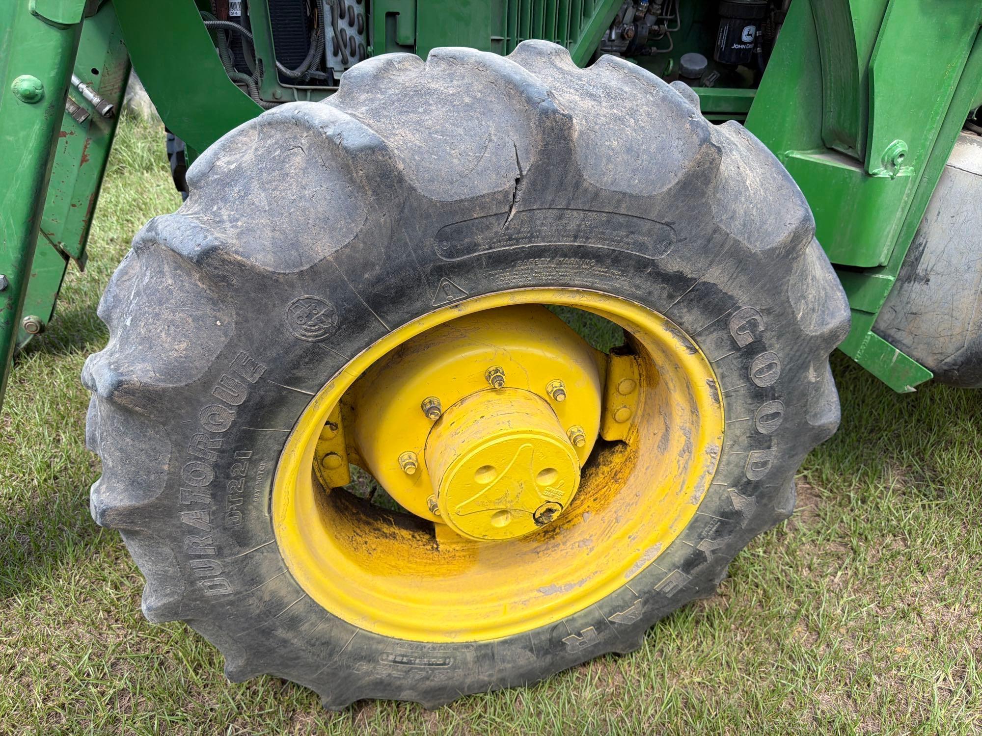 John Deere 6210