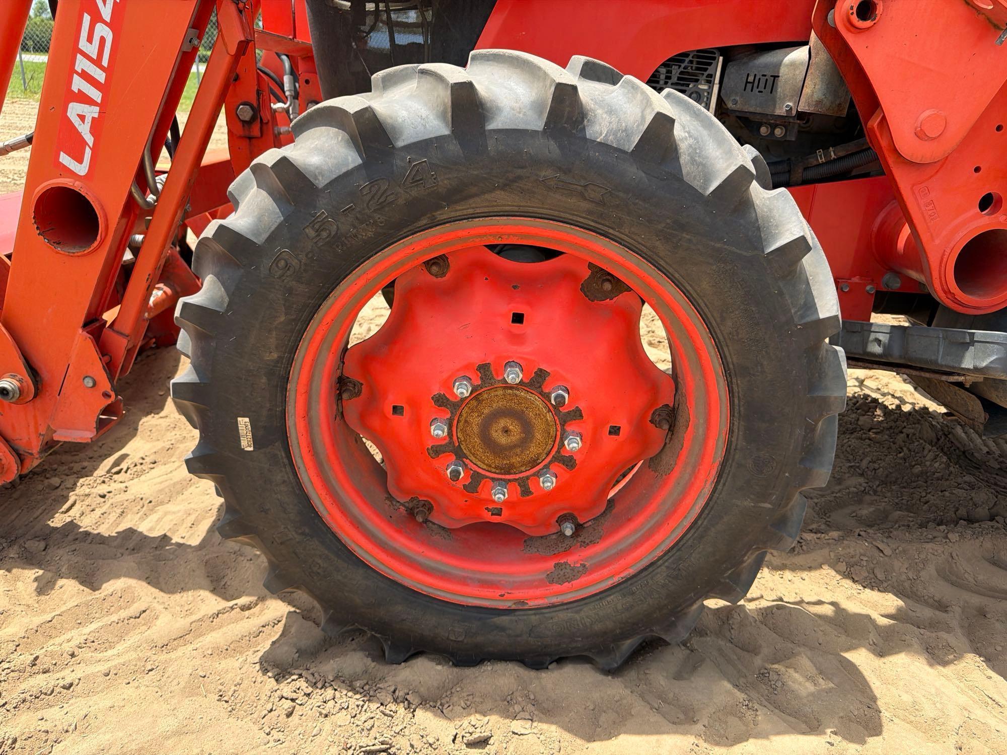 Kubota M7060