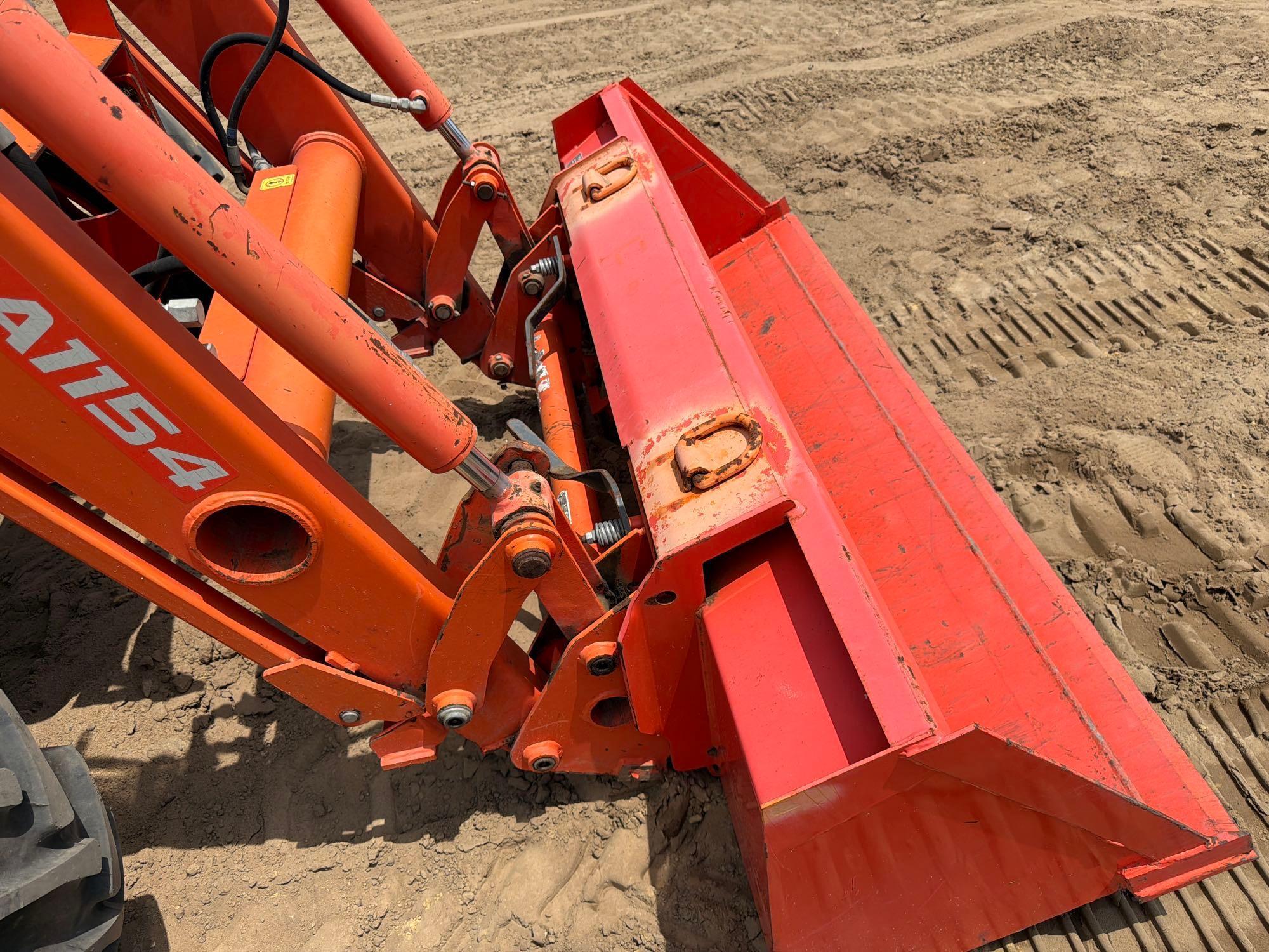 Kubota M7060