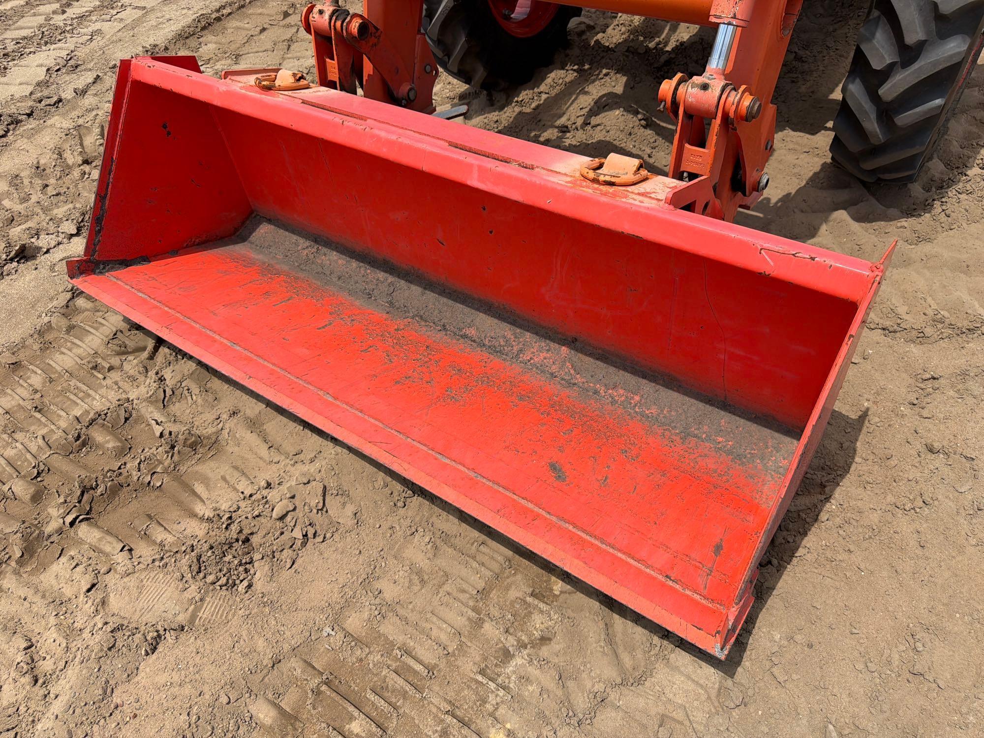 Kubota M7060