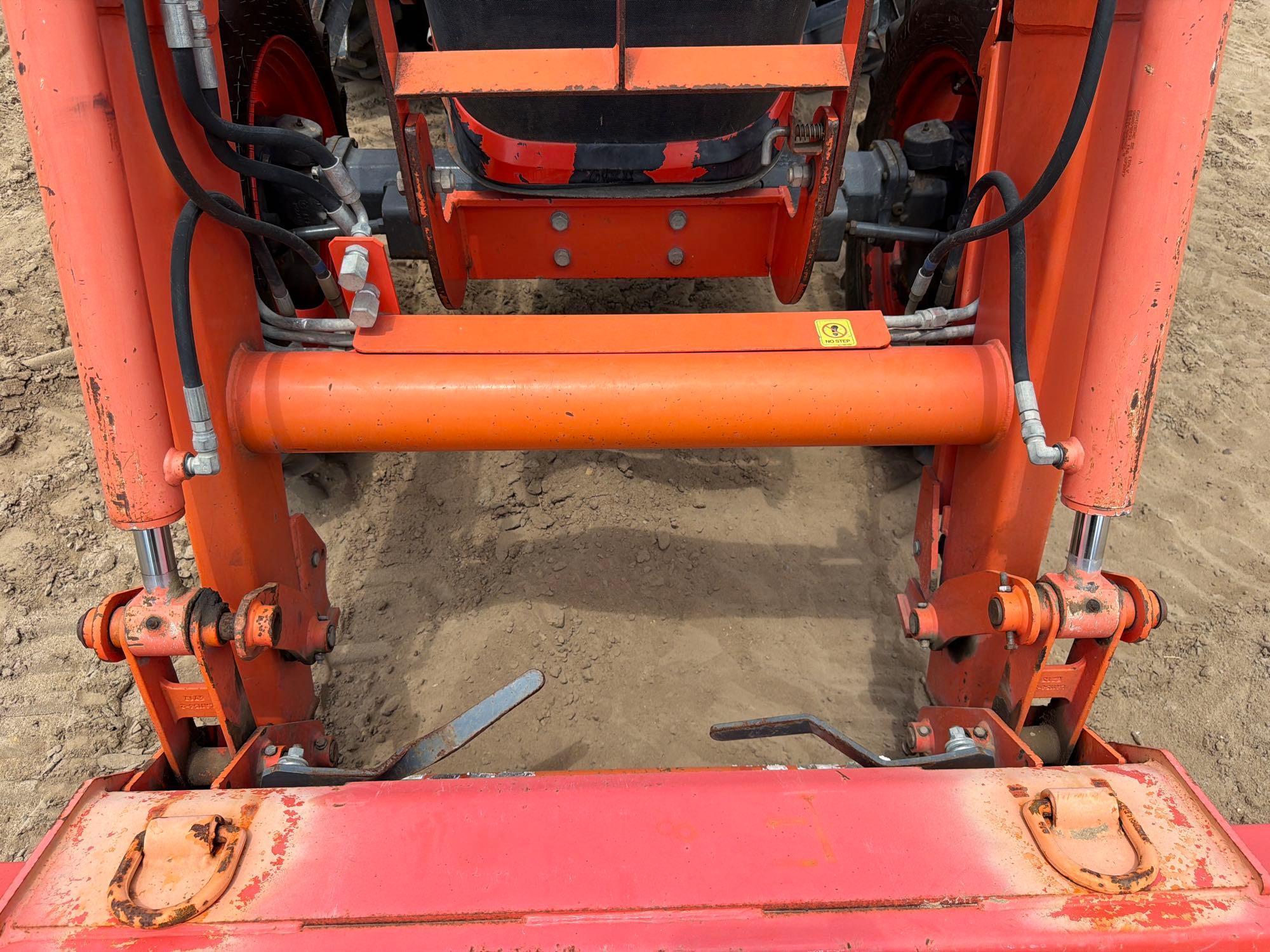 Kubota M7060
