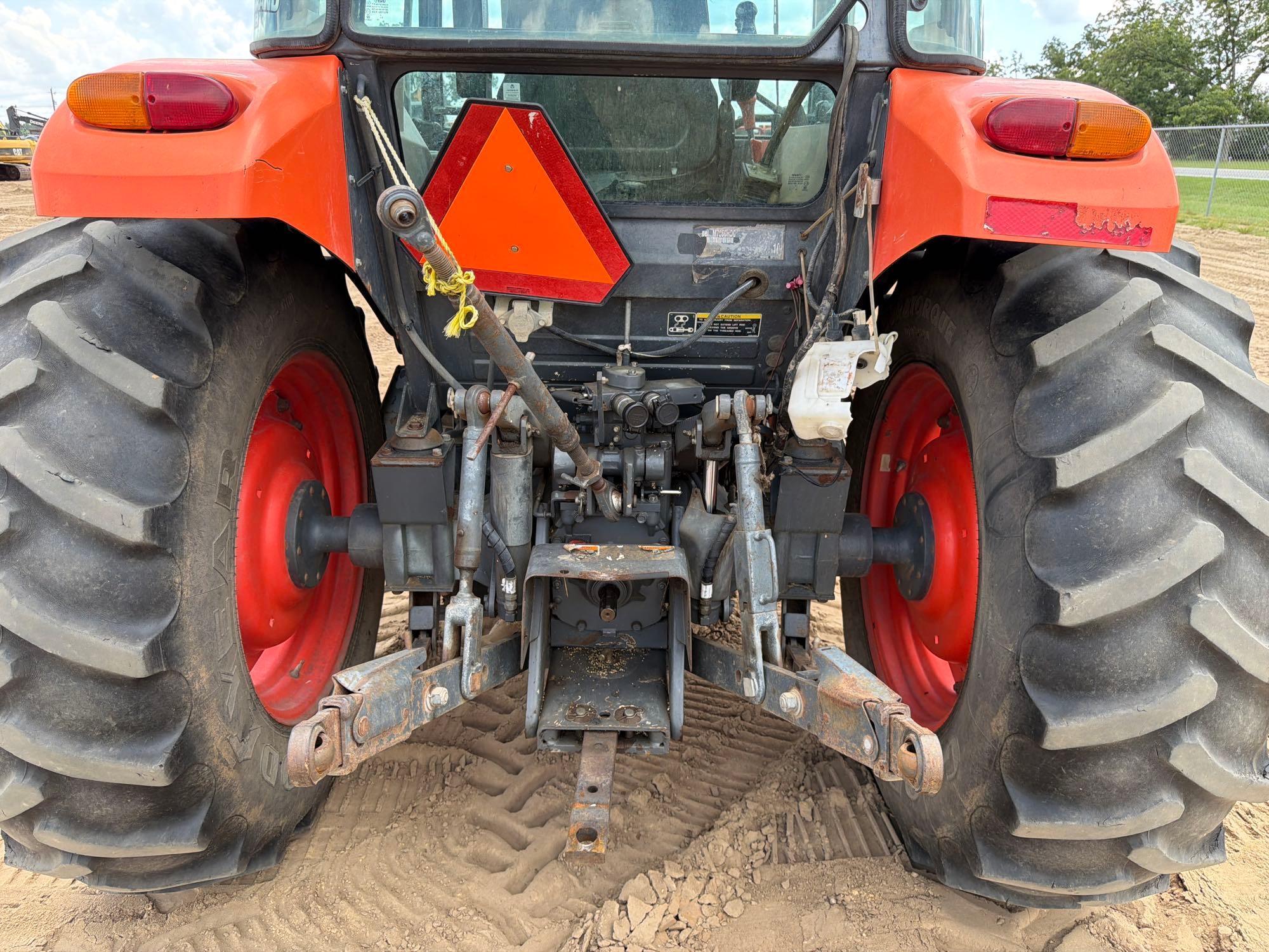 Kubota M7060