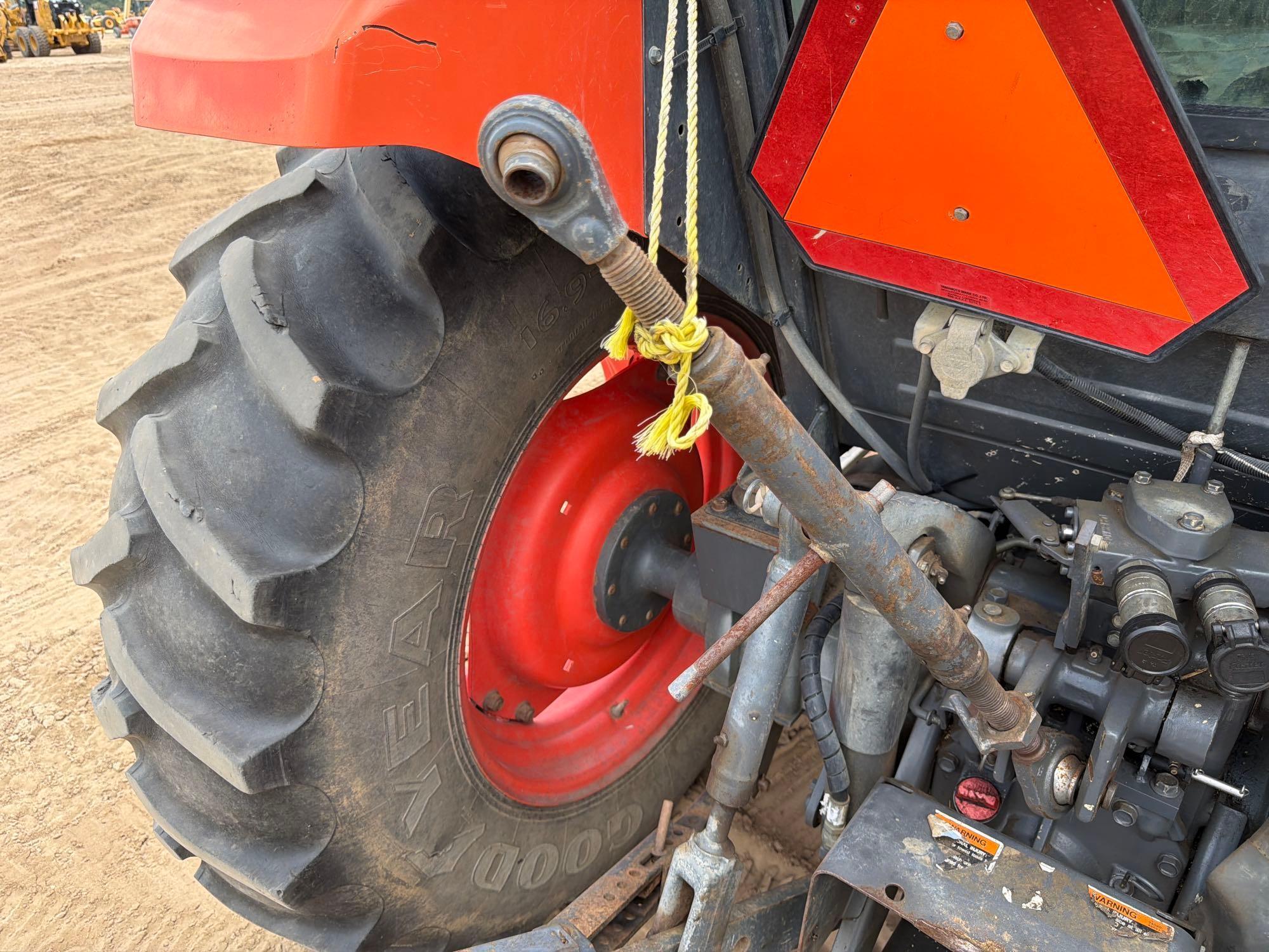 Kubota M7060