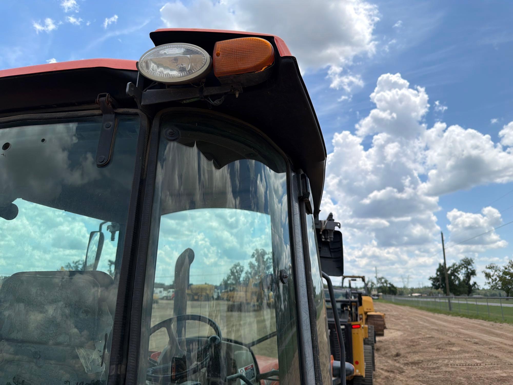 Kubota M7060