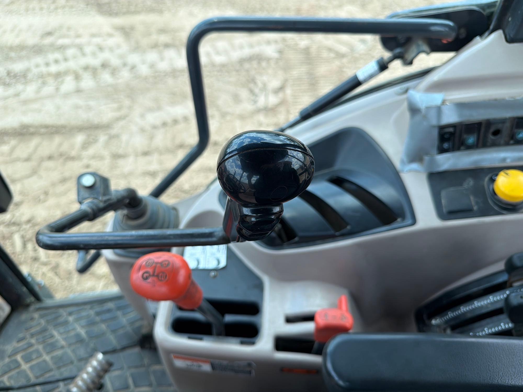 Kubota M7060