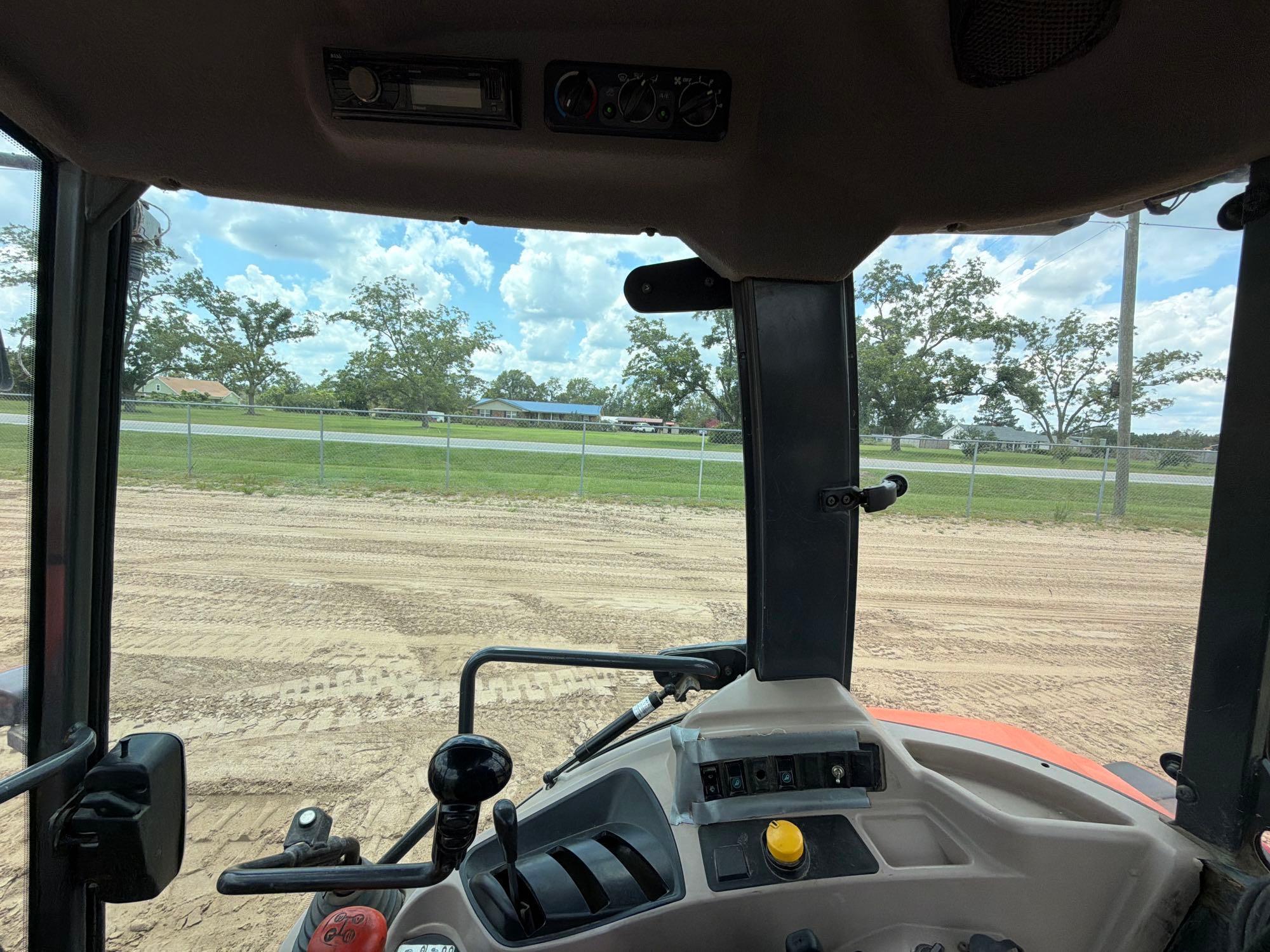 Kubota M7060