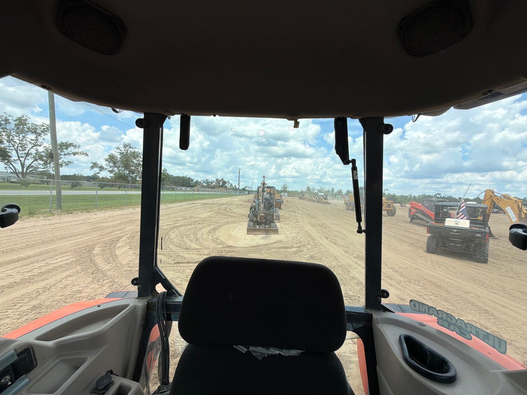 Kubota M7060