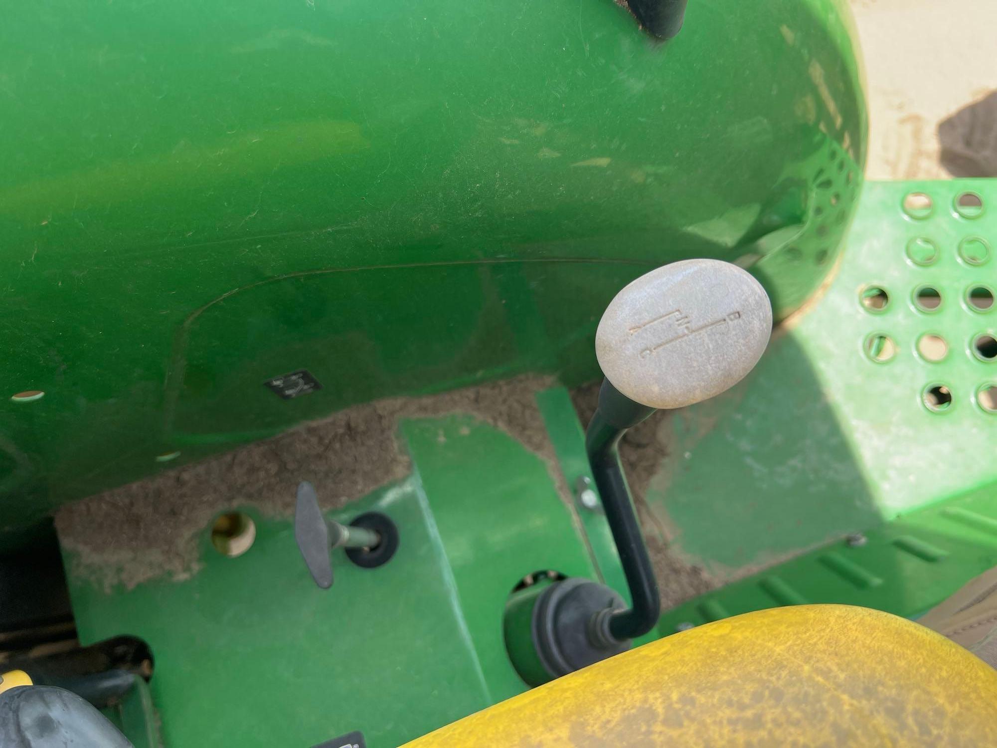 John Deere 5075E