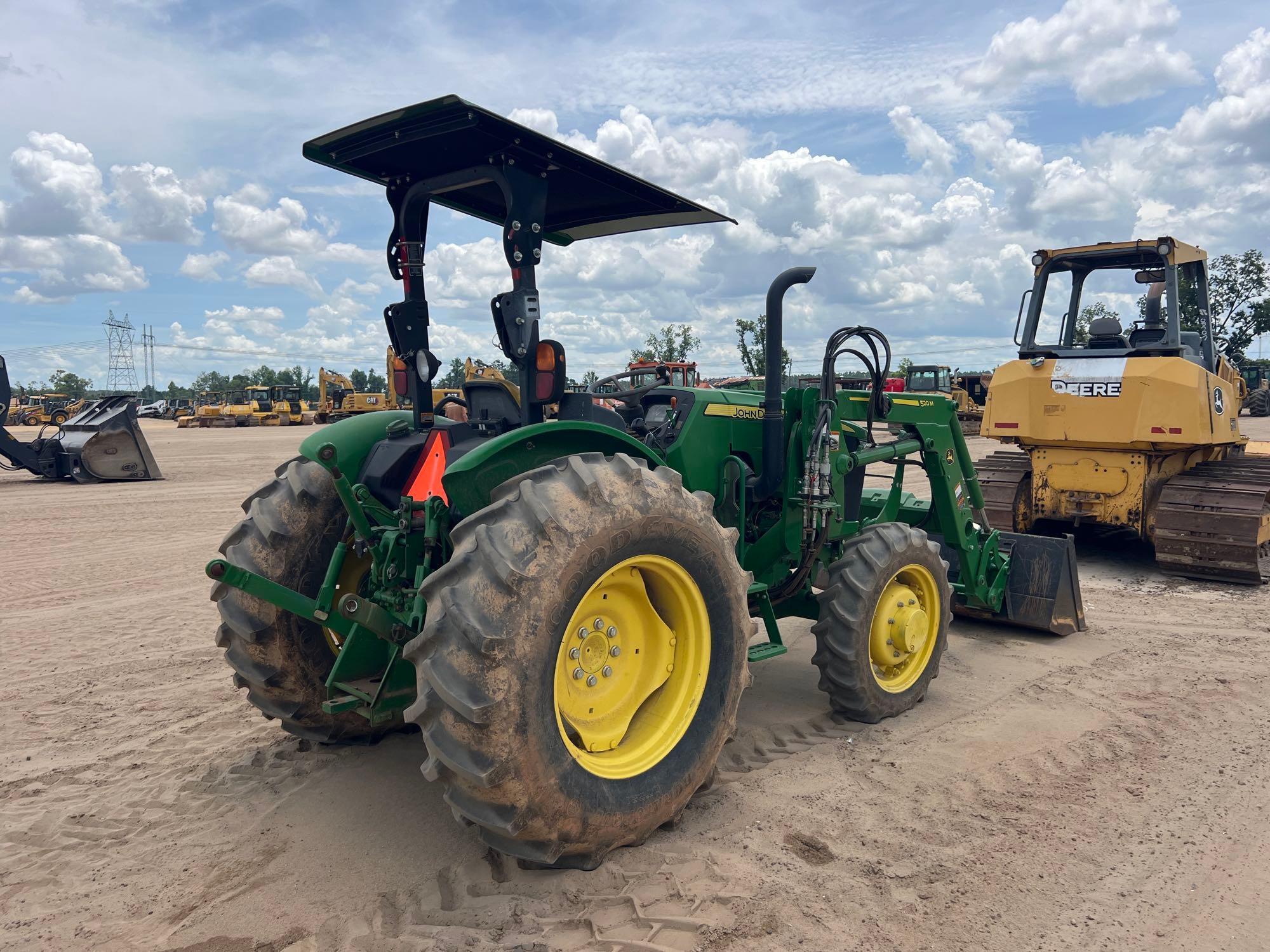 John Deere 5075E