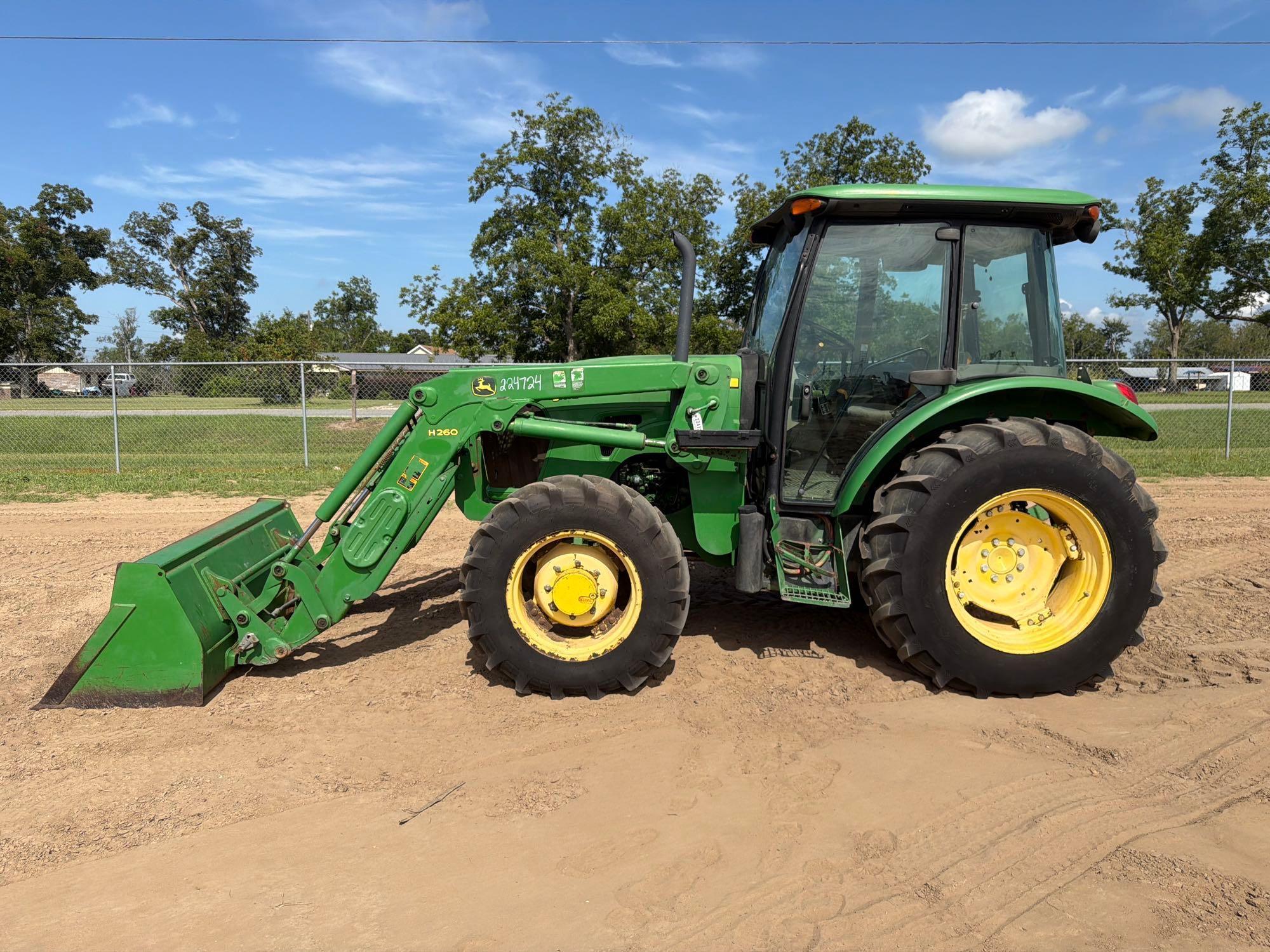 John Deere 5101E
