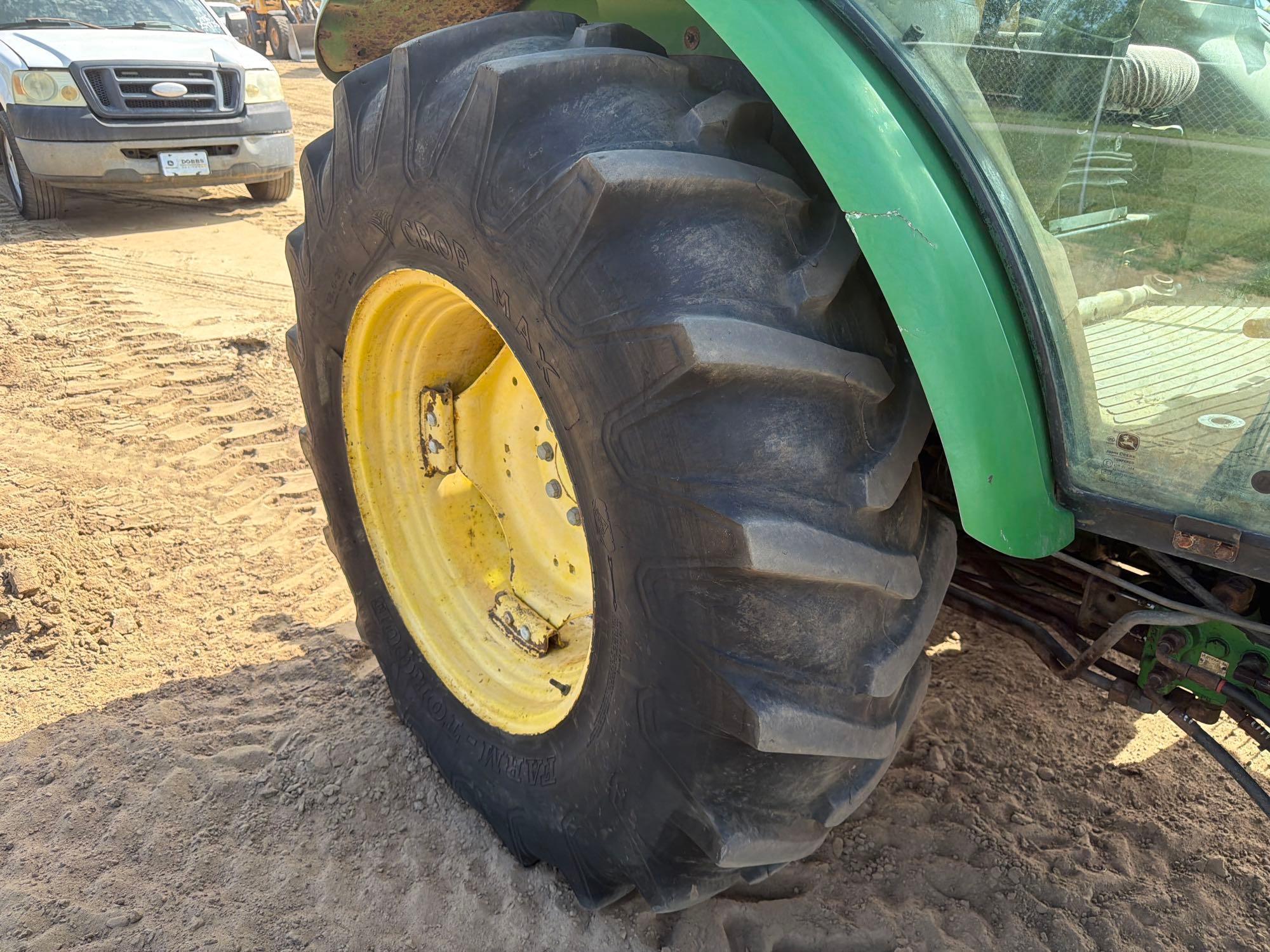 John Deere 5101E