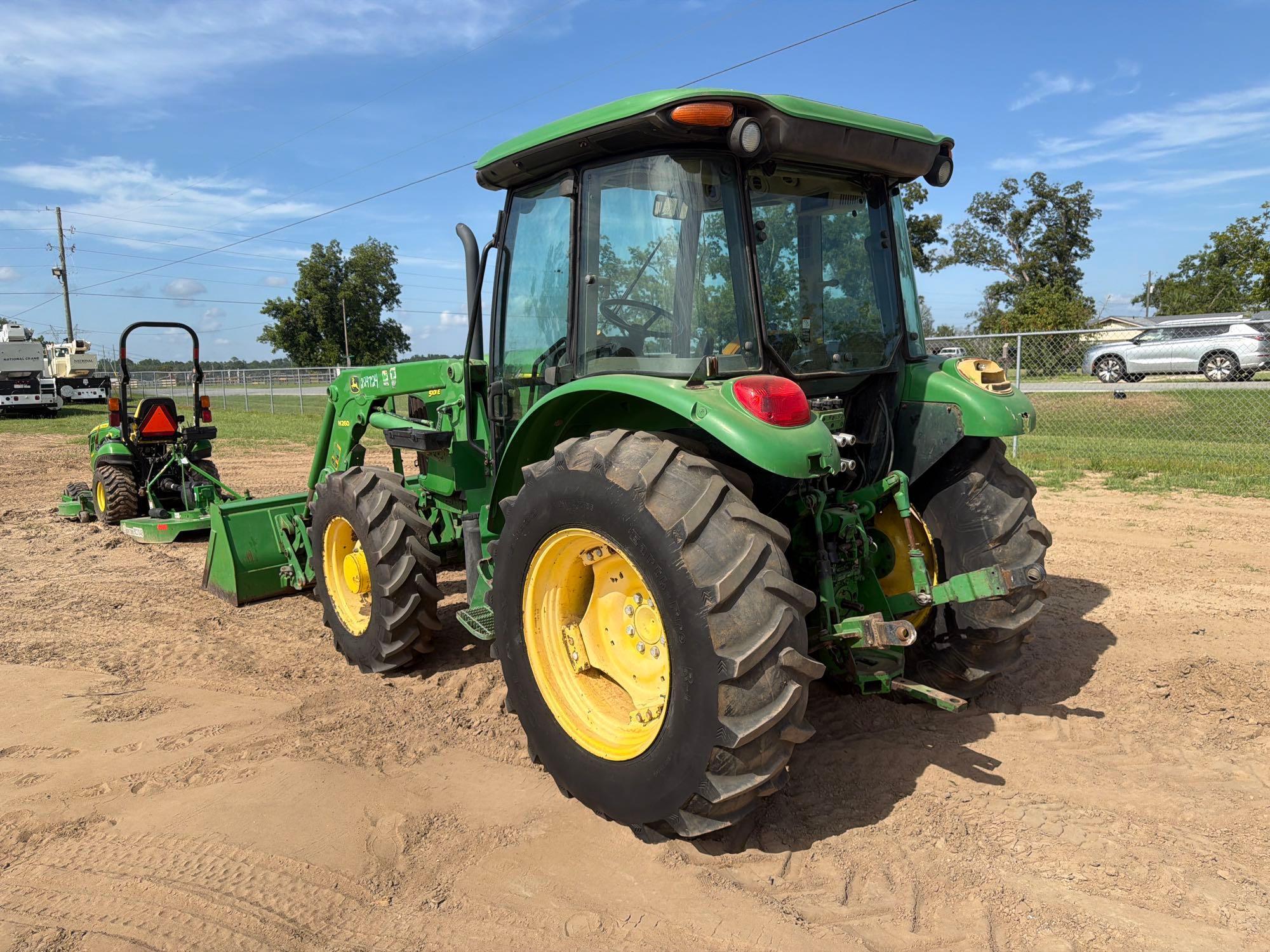 John Deere 5101E
