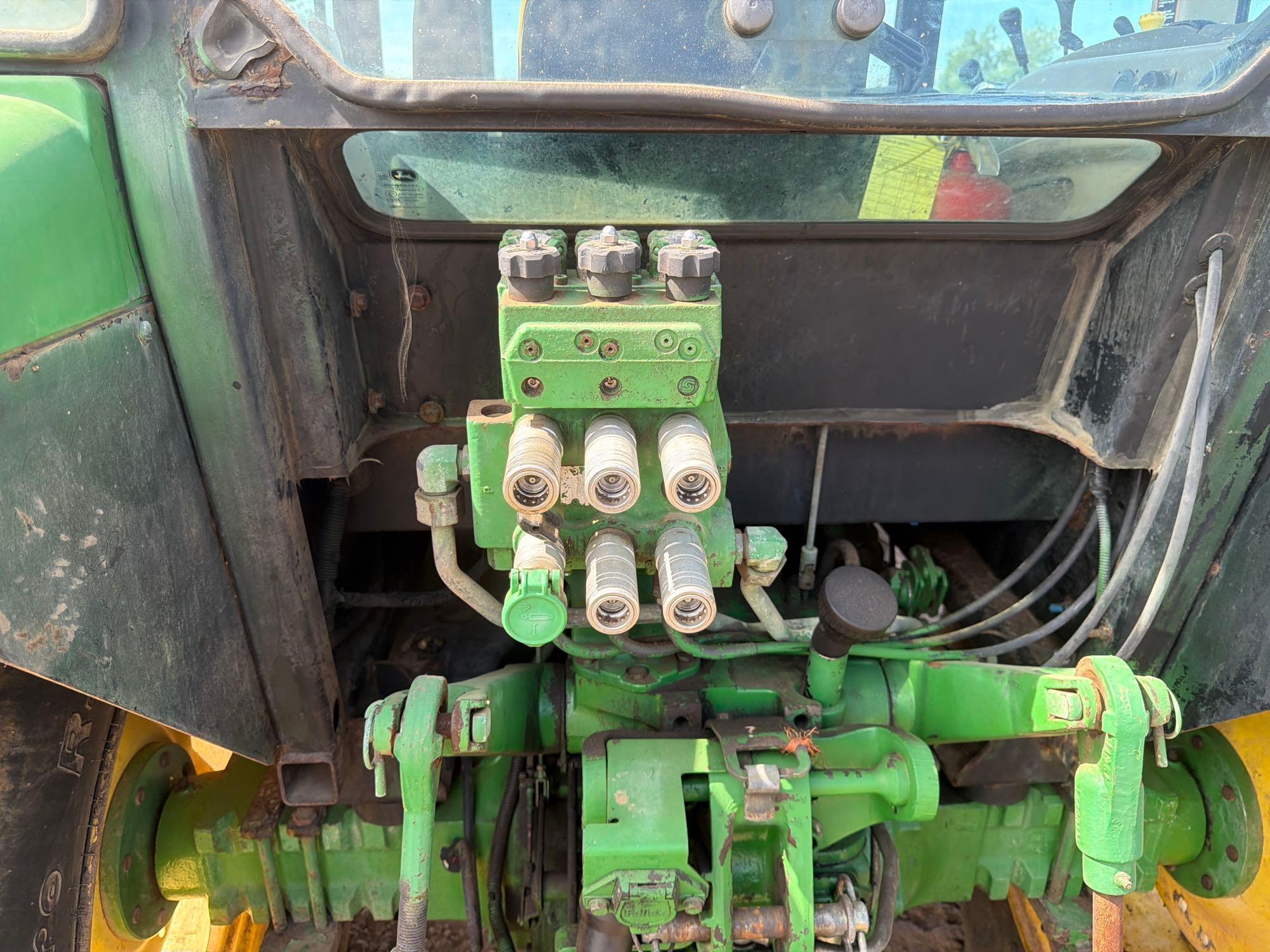 John Deere 5101E