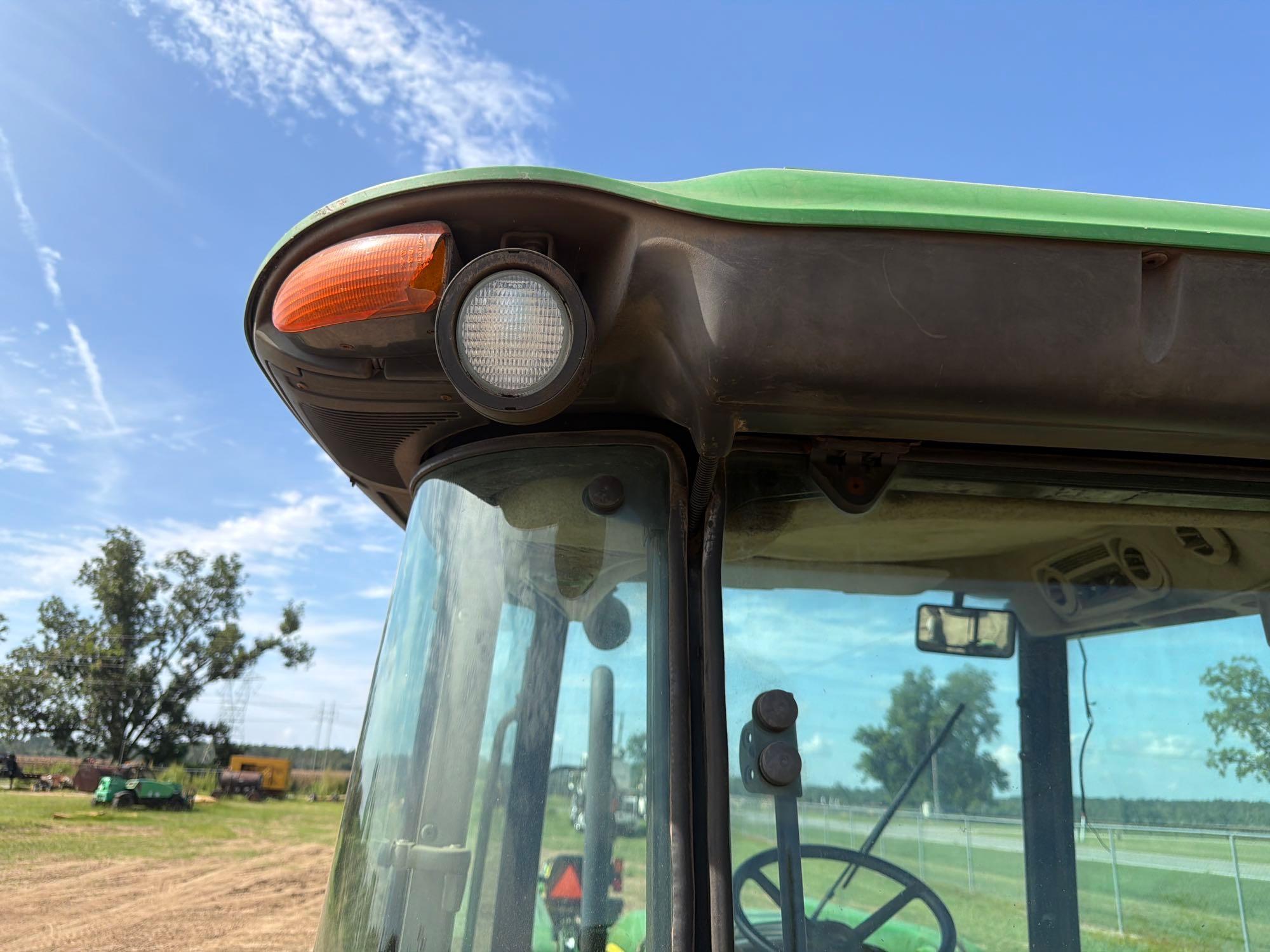 John Deere 5101E